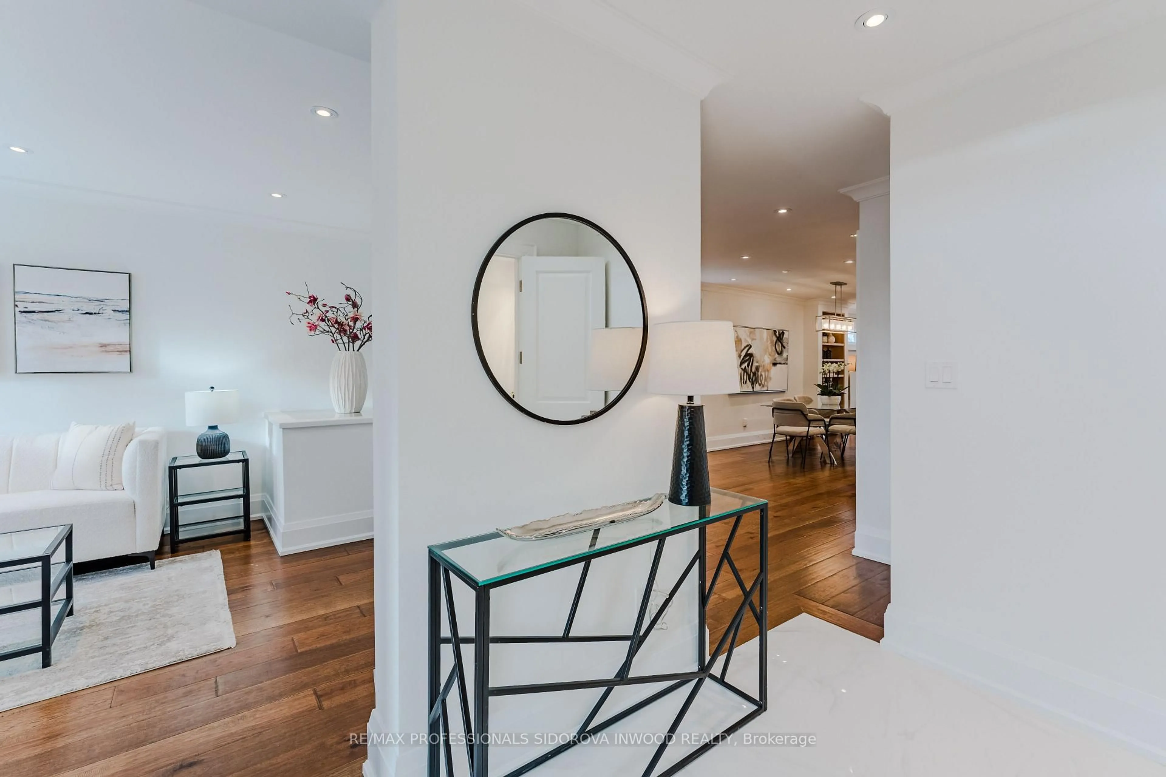 Indoor entryway for 57 Lavinia Ave, Toronto Ontario M6S 3H9