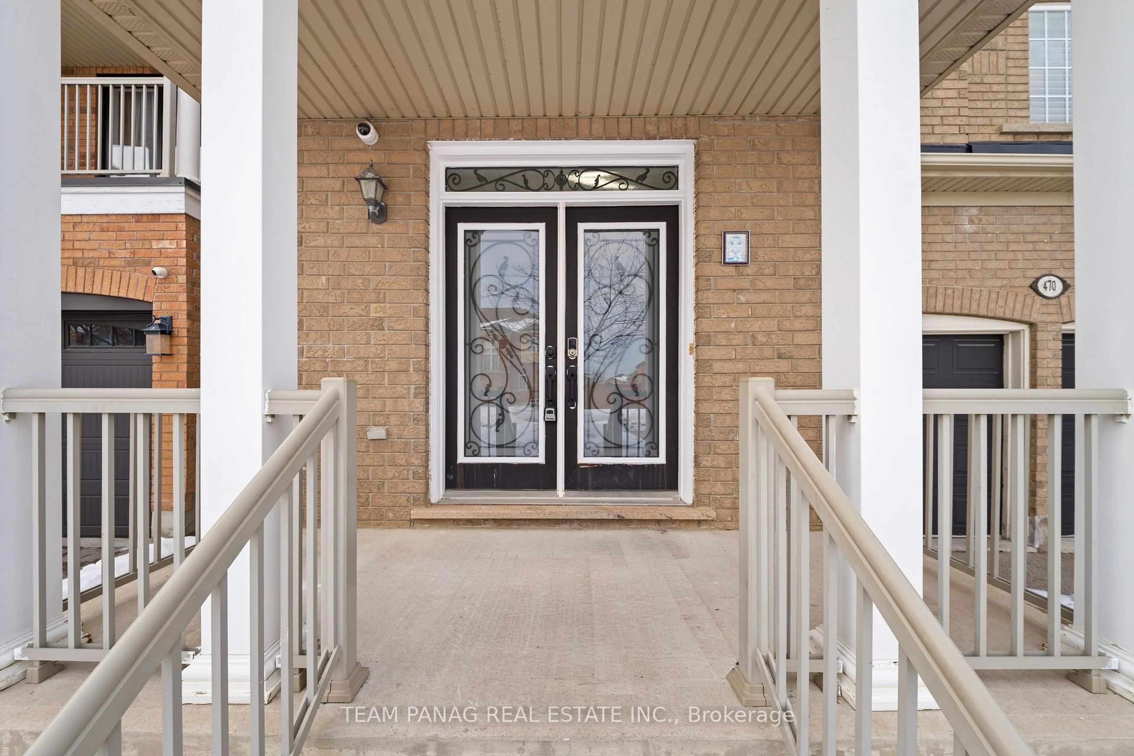 Indoor entryway for 470 Father Tobin Rd, Brampton Ontario L6R 0S6