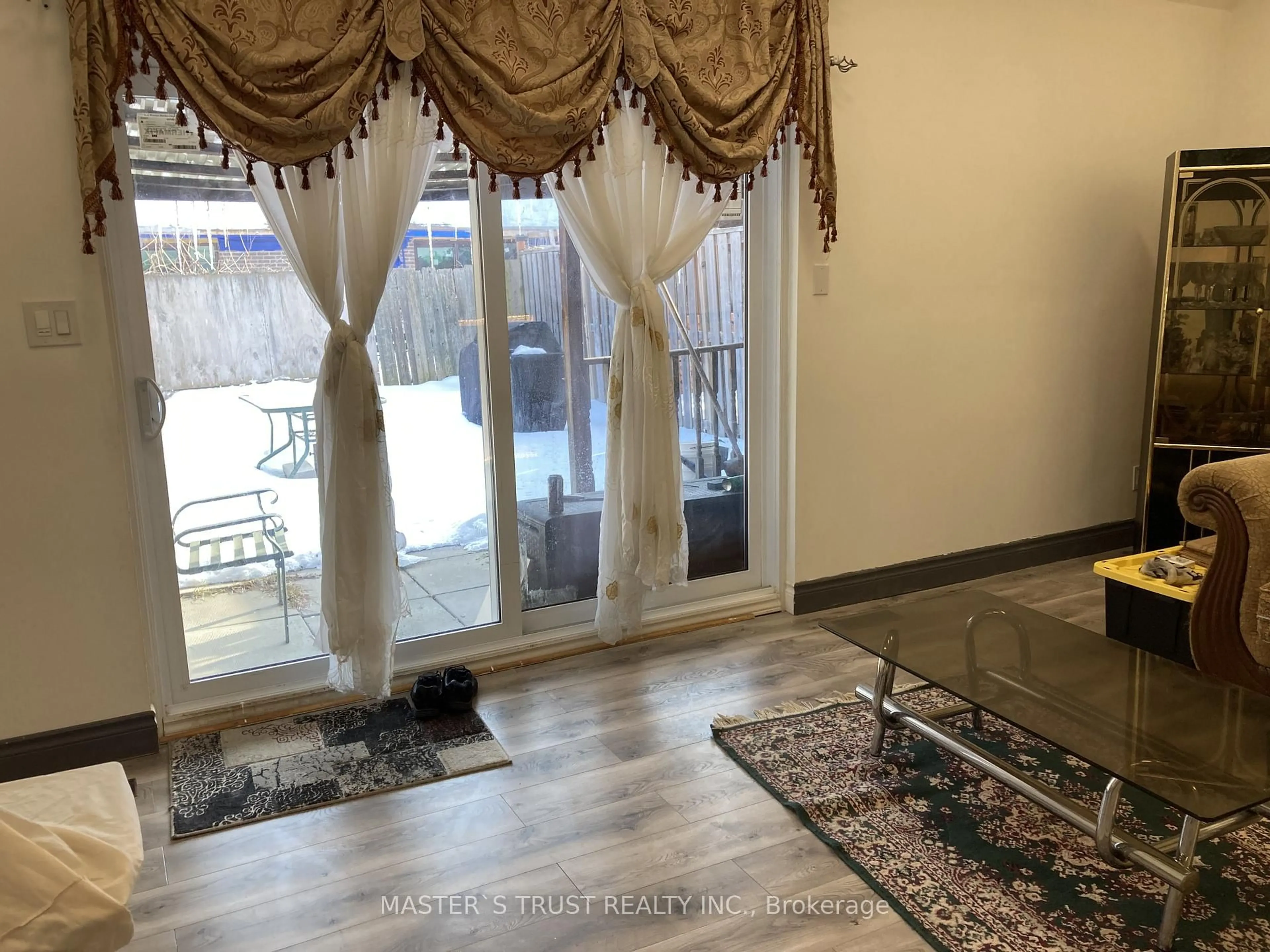 Unknown for 374 Driftwood Ave ##6, Toronto Ontario M3N 2P5