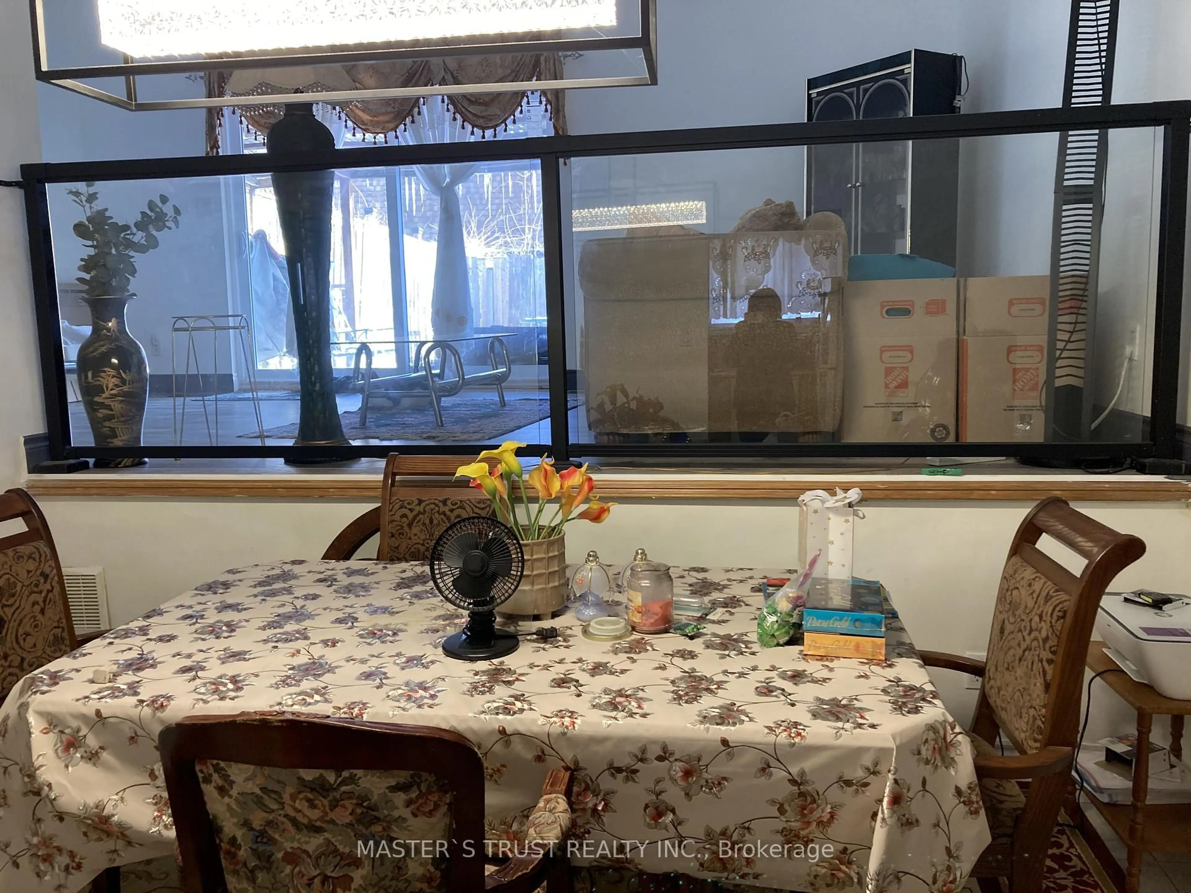 Dining room, unknown for 374 Driftwood Ave ##6, Toronto Ontario M3N 2P5