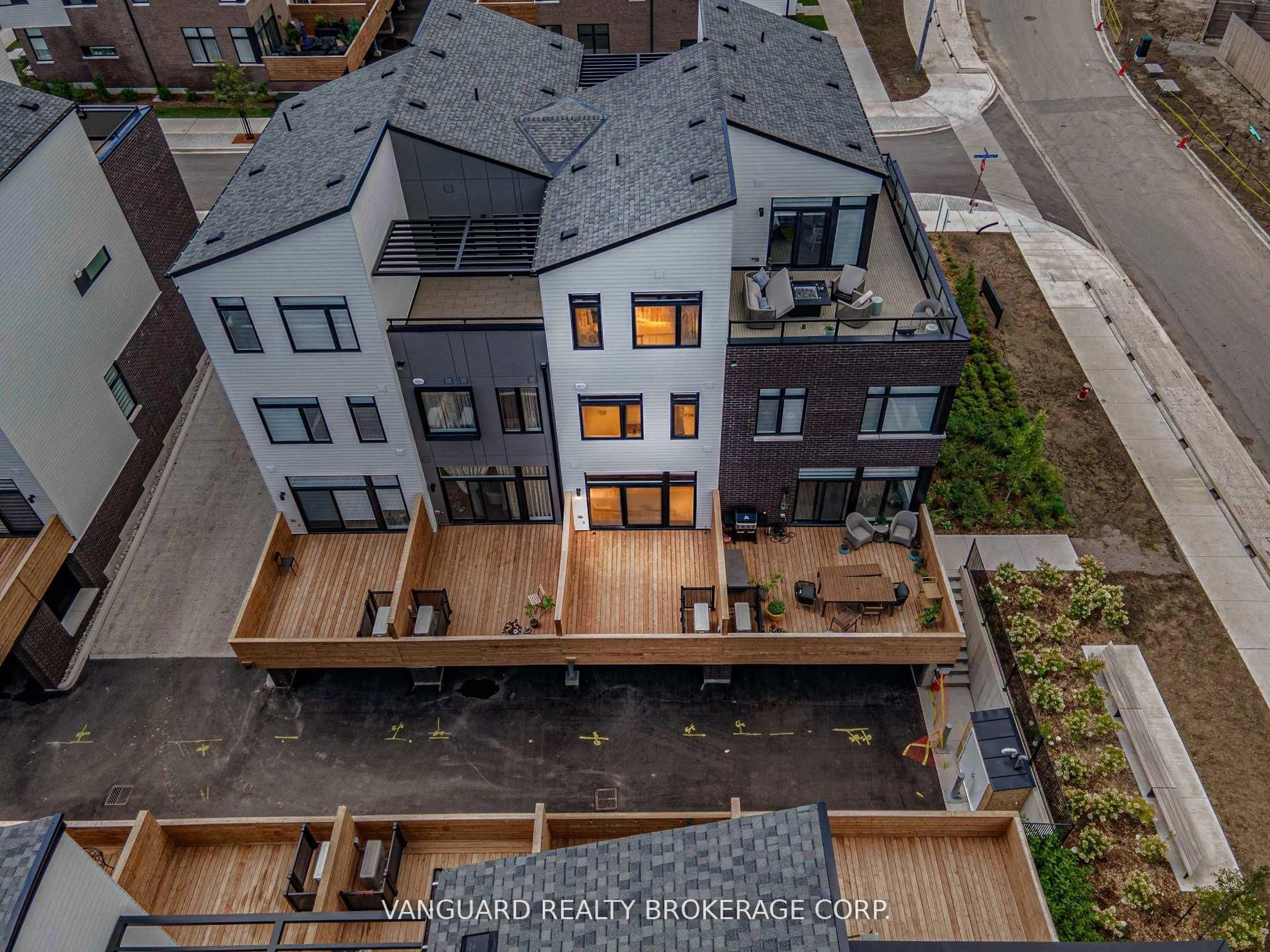 A pic from outside/outdoor area/front of a property/back of a property/a pic from drone, street for 15 Lou Parsons Way #21, Mississauga Ontario L5H 0B2