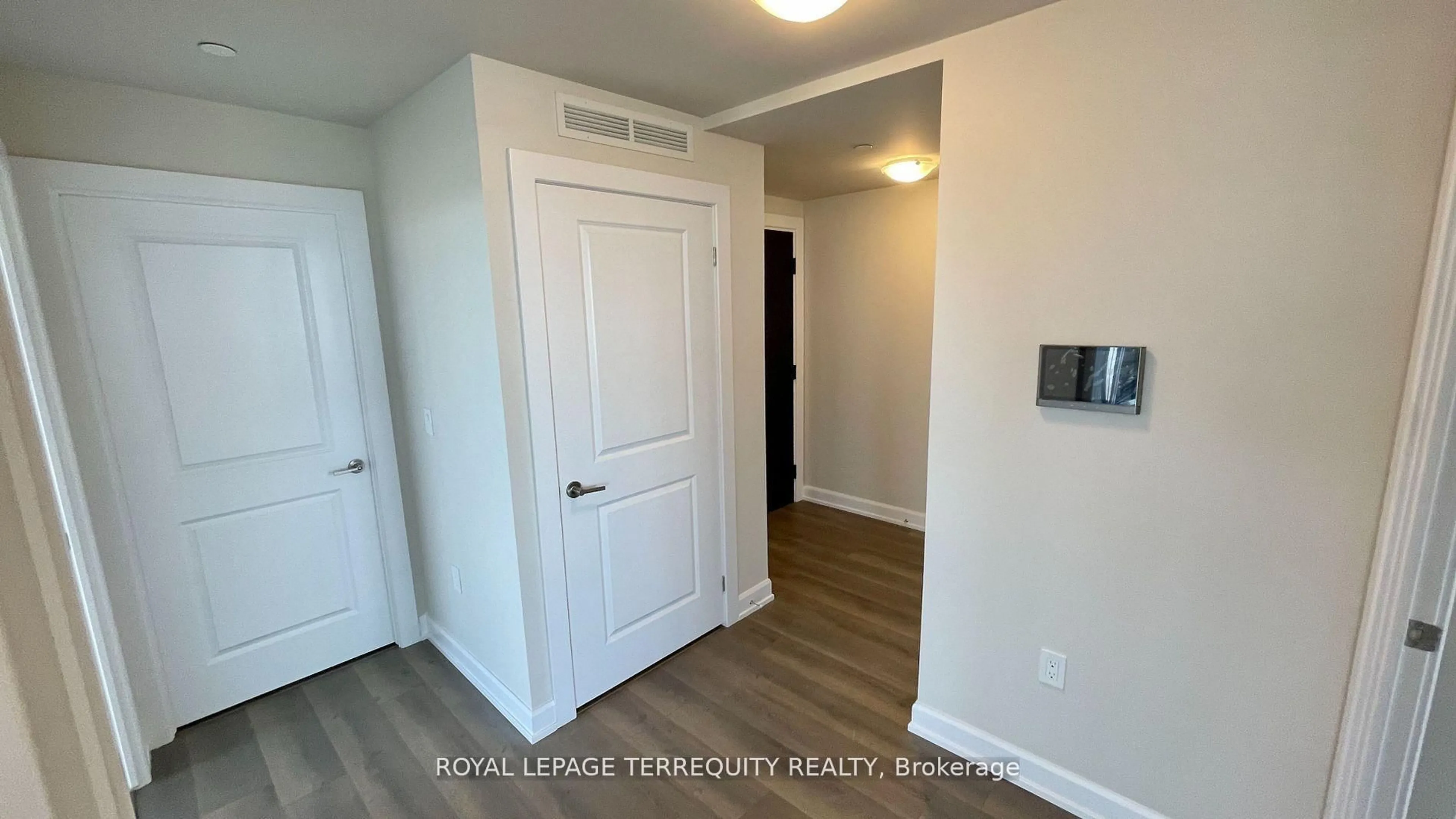 A pic of a room for 3200 William Coltson Ave #1202, Oakville Ontario L6H 7W6