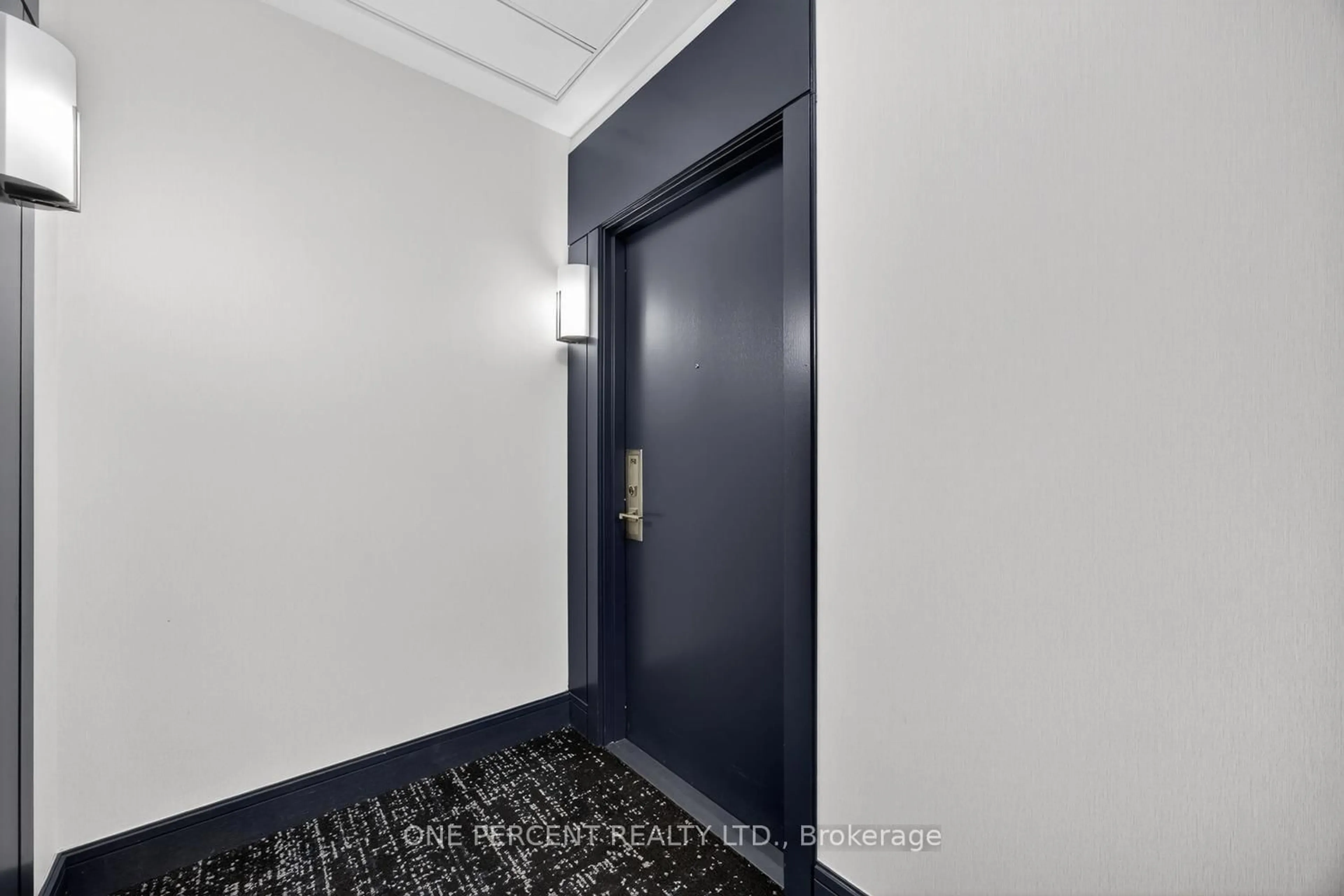 Indoor foyer for 55 De Boers Dr #Ph11, Toronto Ontario M3J 0G5