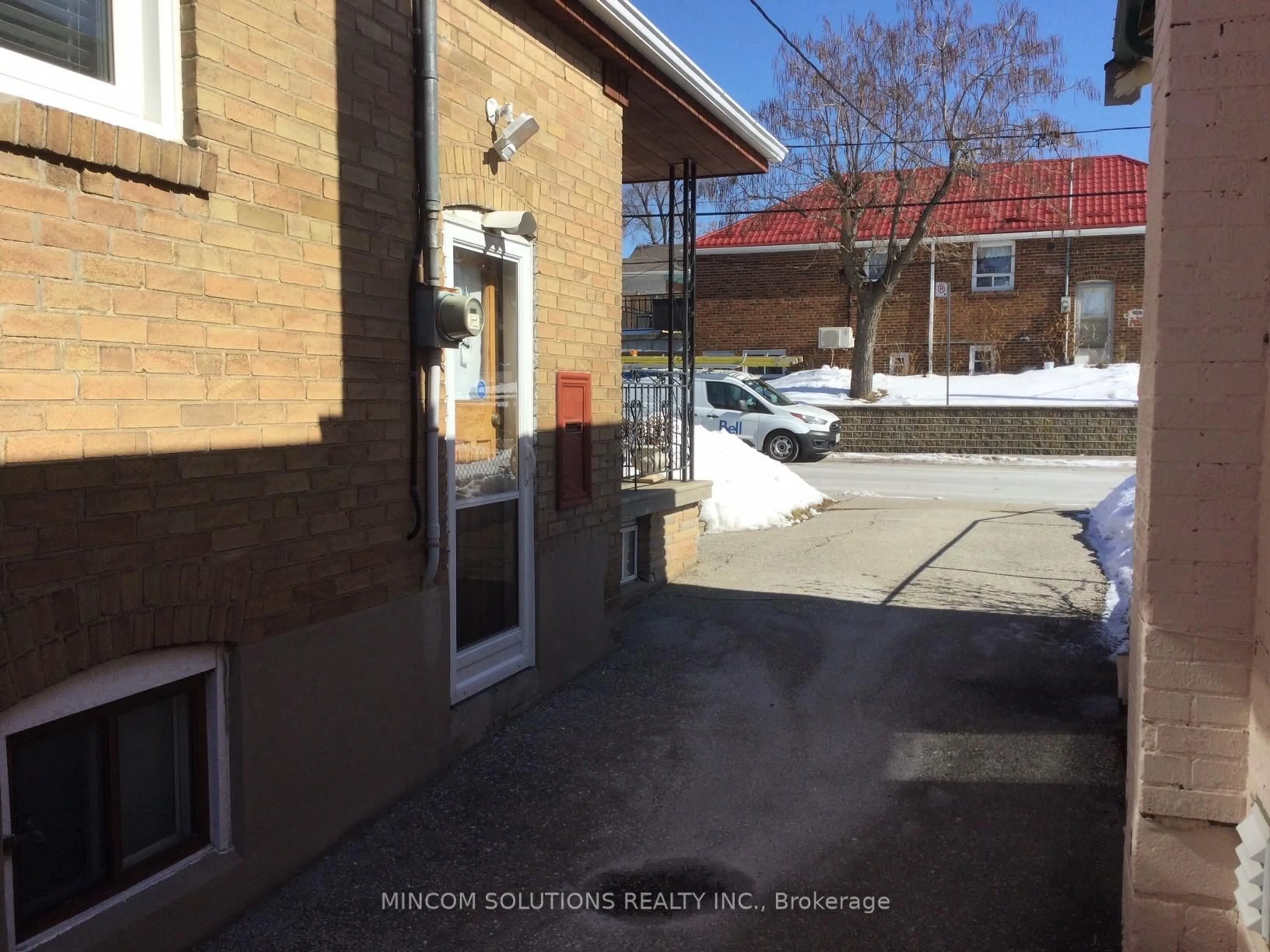 Unknown for 388 Kane Ave, Toronto Ontario M6M 3P4