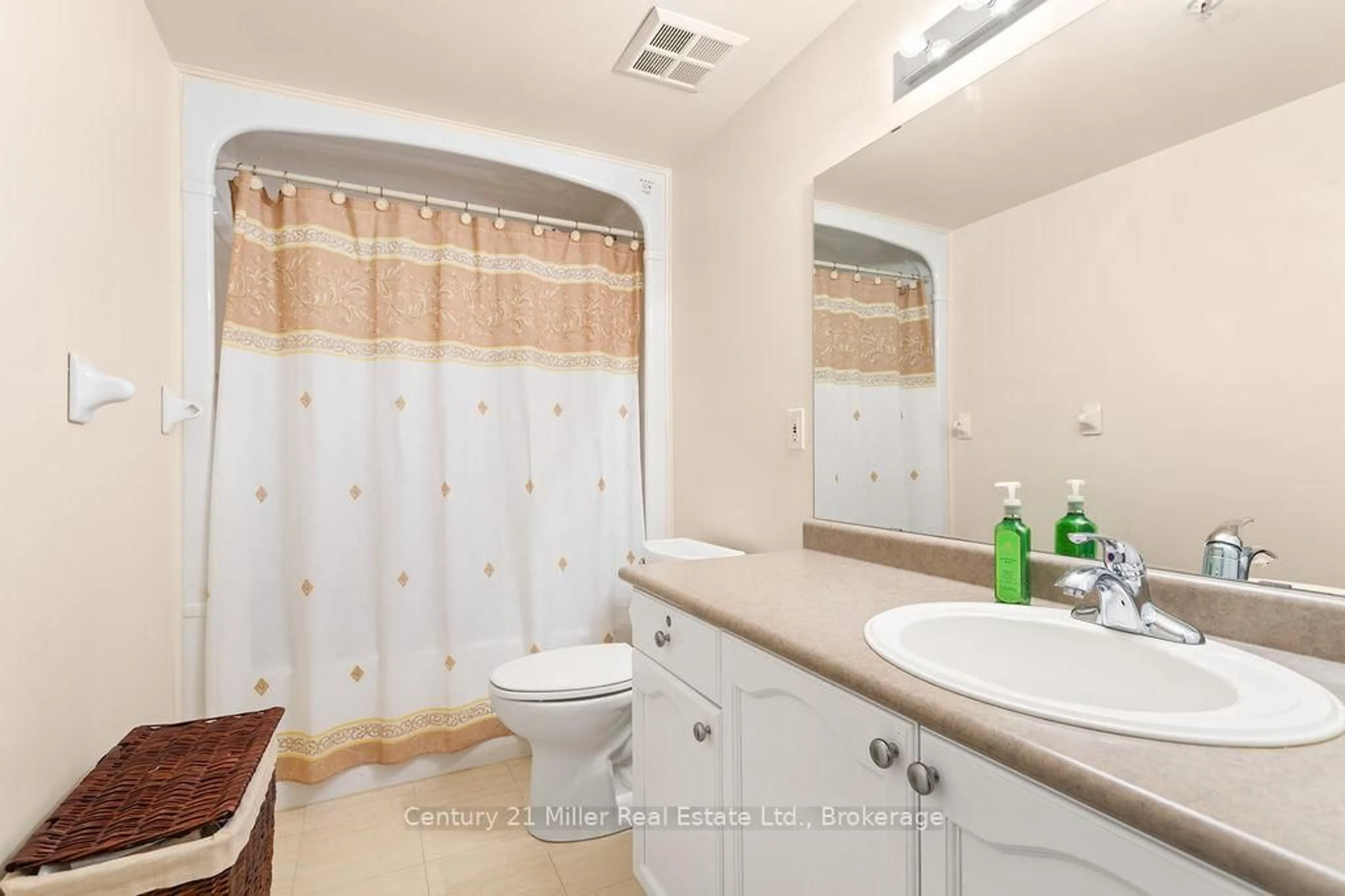 Standard bathroom, ceramic/tile floor for 1450 Bishops Gate #111, Oakville Ontario L6M 4N1