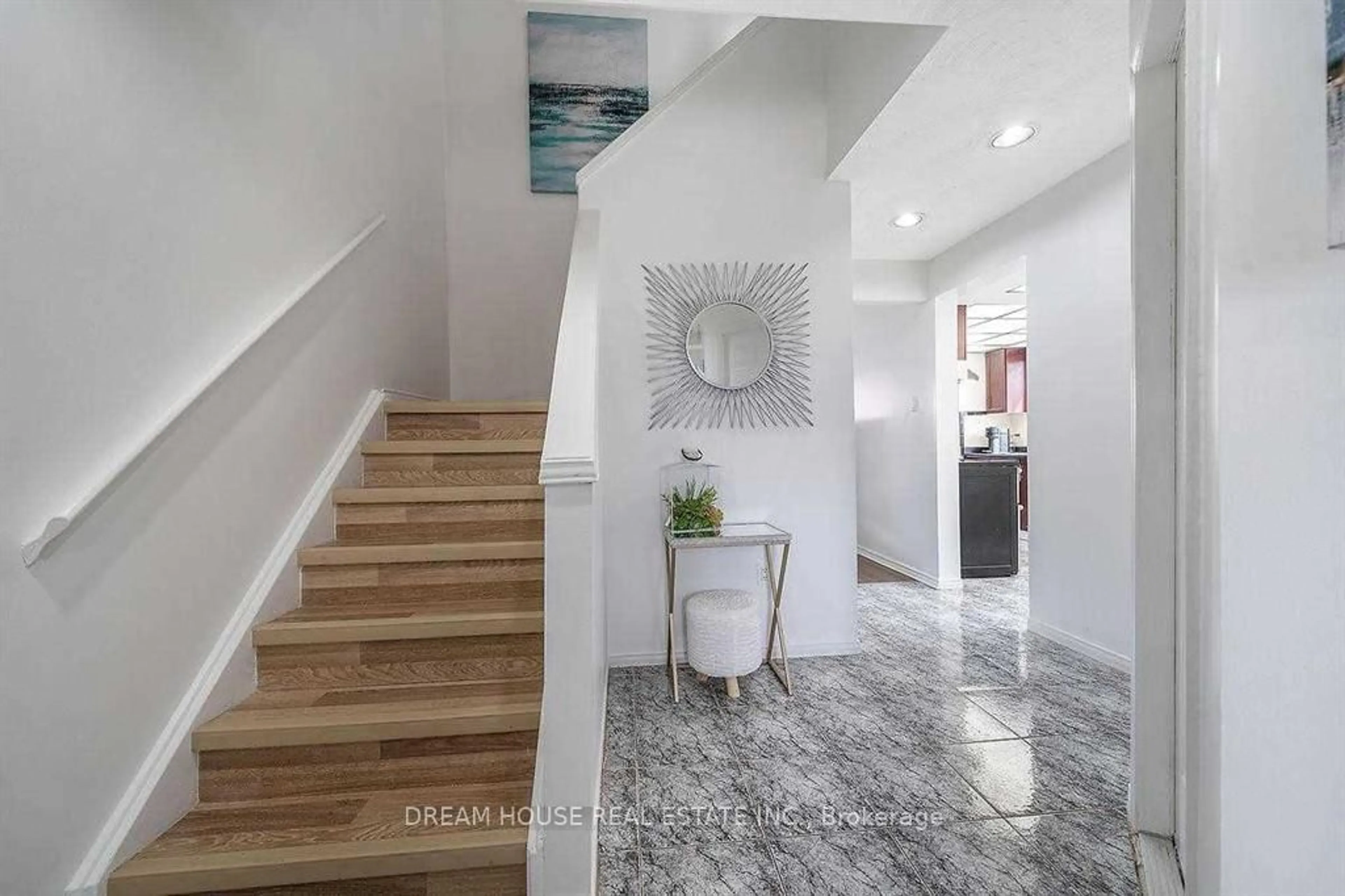 Unknown for 47 Rushmore Cres, Brampton Ontario L6Z 1R1