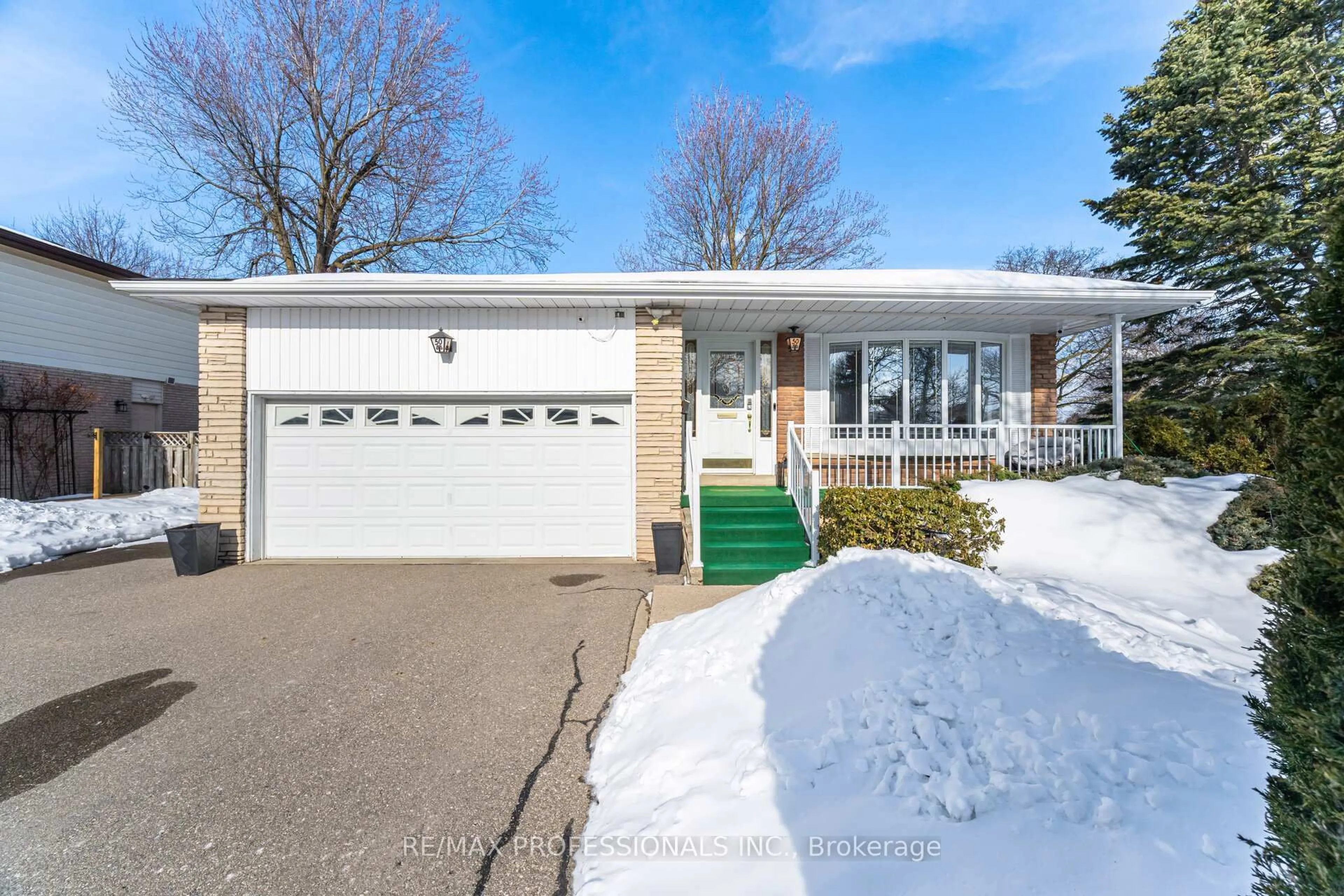 Unknown for 50 Trotters Lane, Brampton Ontario L6Y 1B6