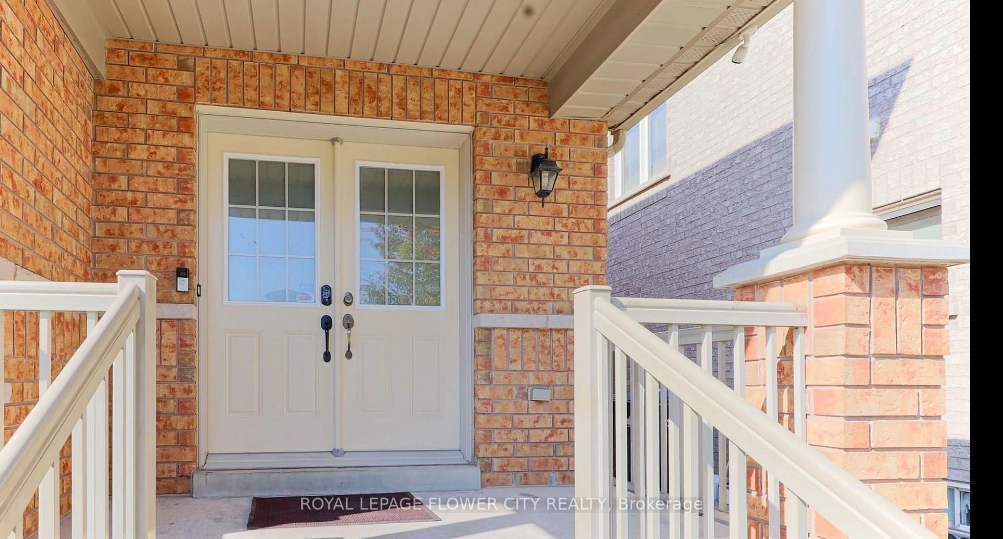 Home with brick exterior material, street for 24 Mellowood Ave, Brampton Ontario L6P 2P2