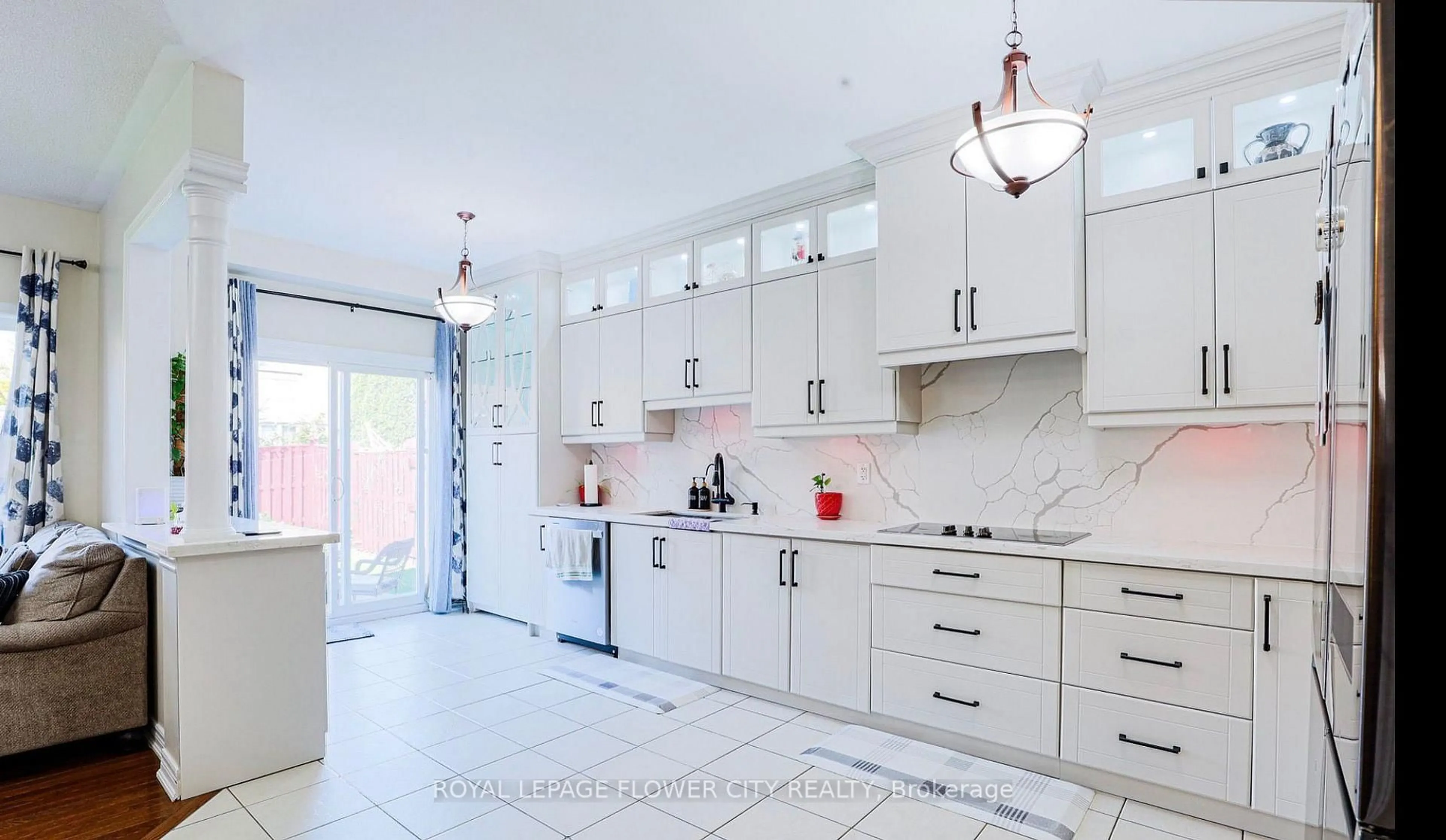 Open concept kitchen, ceramic/tile floor for 24 Mellowood Ave, Brampton Ontario L6P 2P2