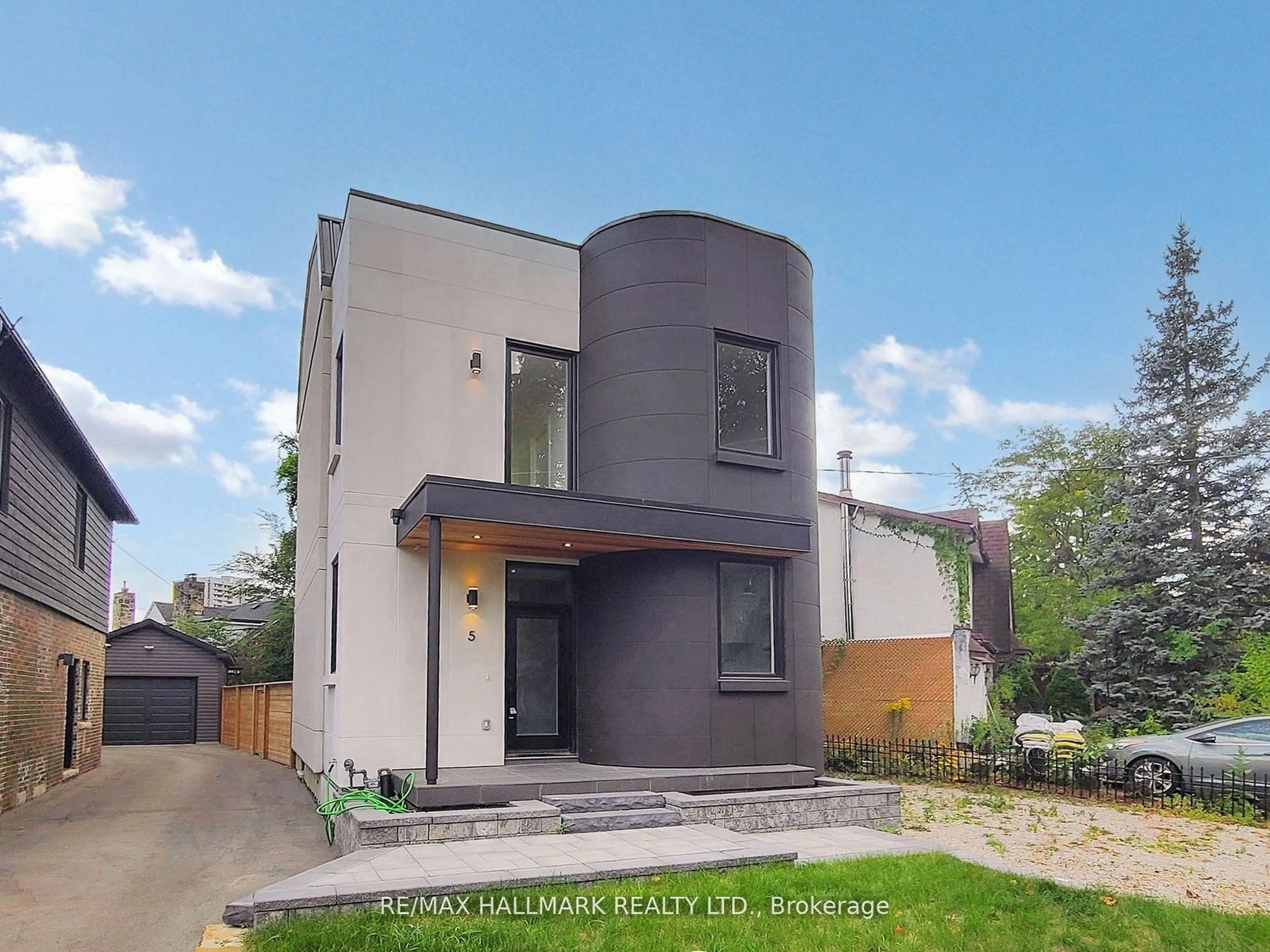 Home with brick exterior material, street for 5 Wadsworth Blvd, Toronto Ontario M9N 2G3