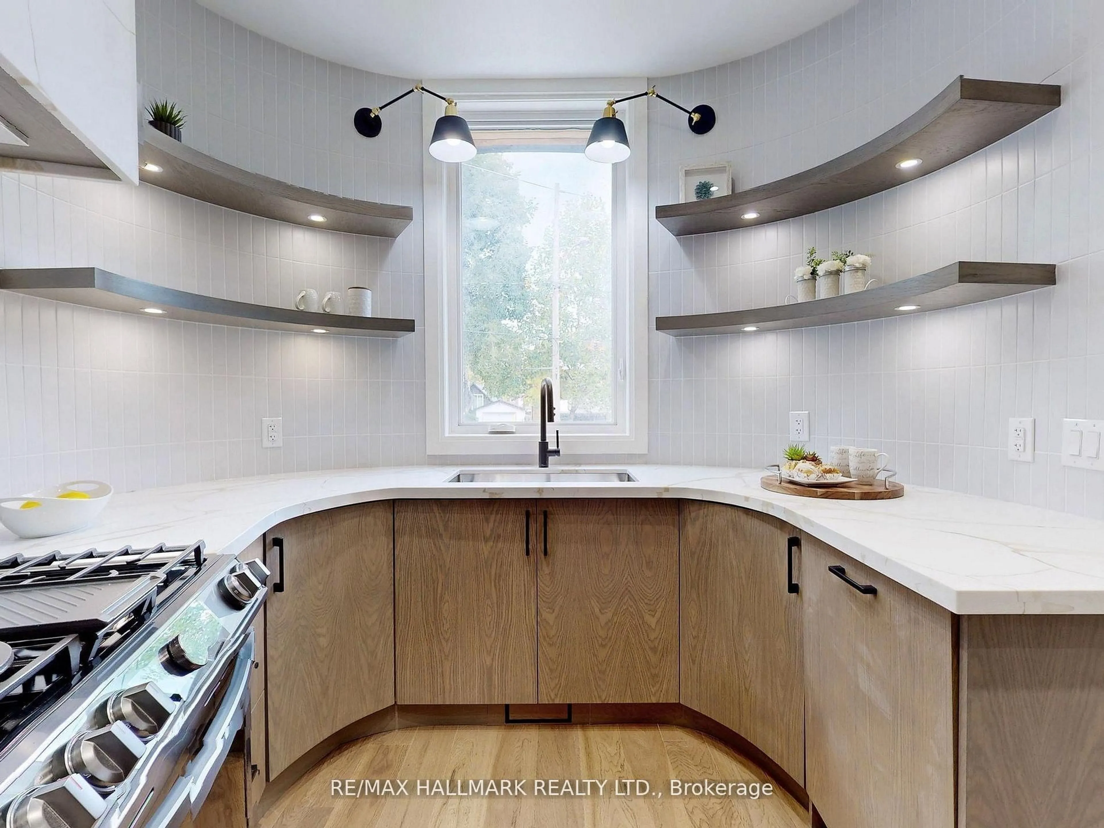 Contemporary kitchen, unknown for 5 Wadsworth Blvd, Toronto Ontario M9N 2G3