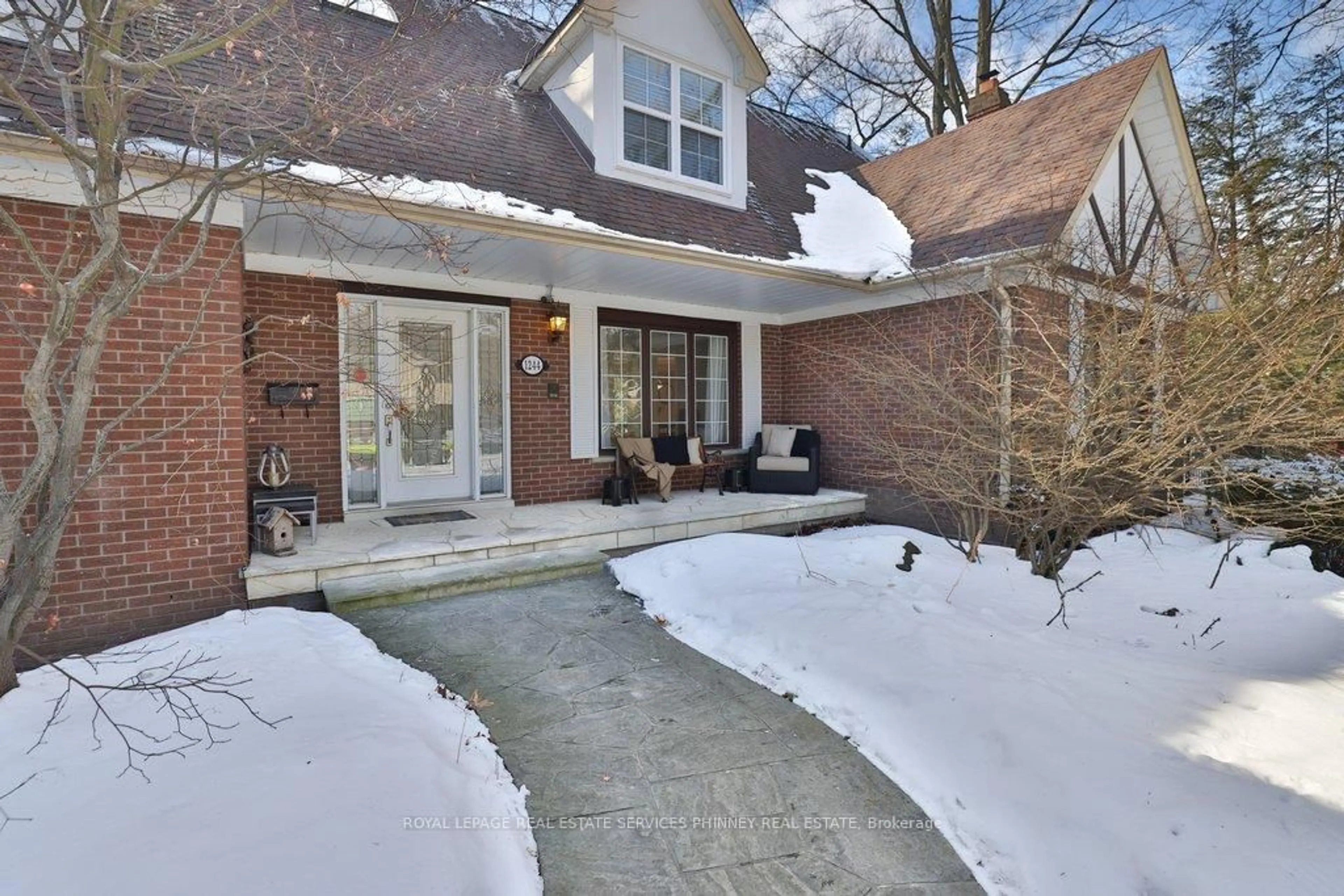 Home with brick exterior material, street for 1244 Woodland Ave, Mississauga Ontario L5G 2X9