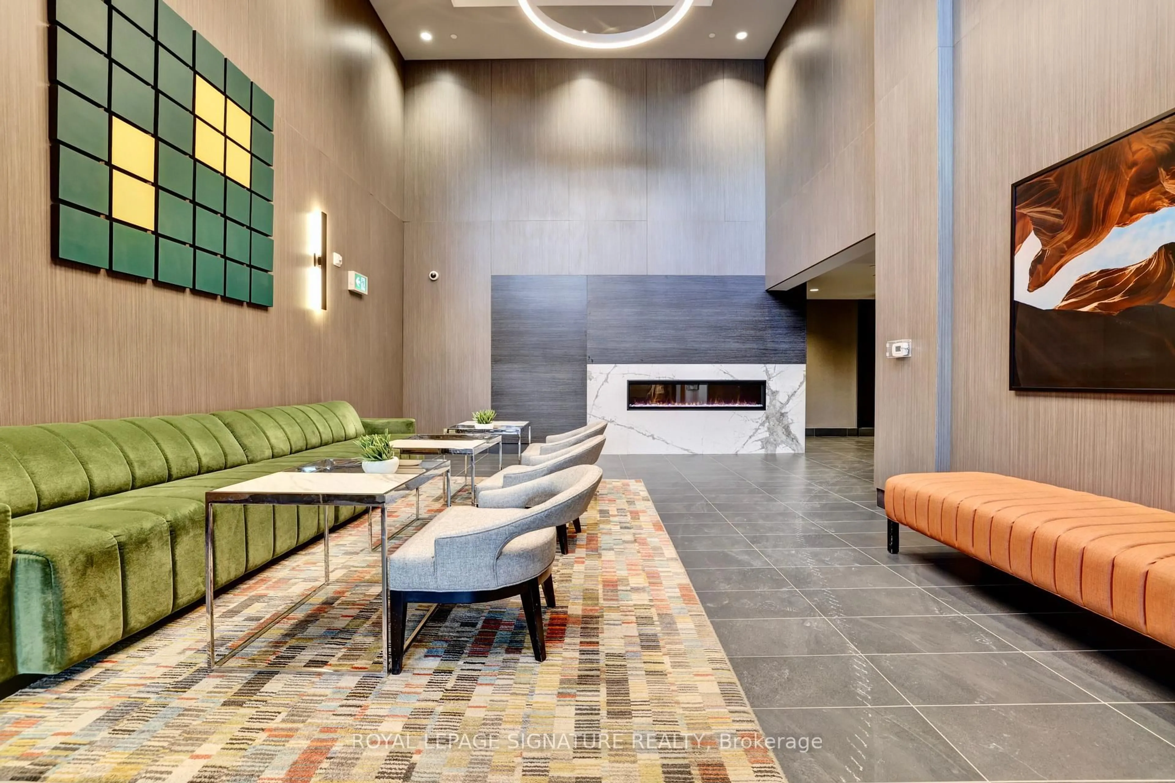 Lobby for 95 Dundas St #109, Oakville Ontario L6M 5N4