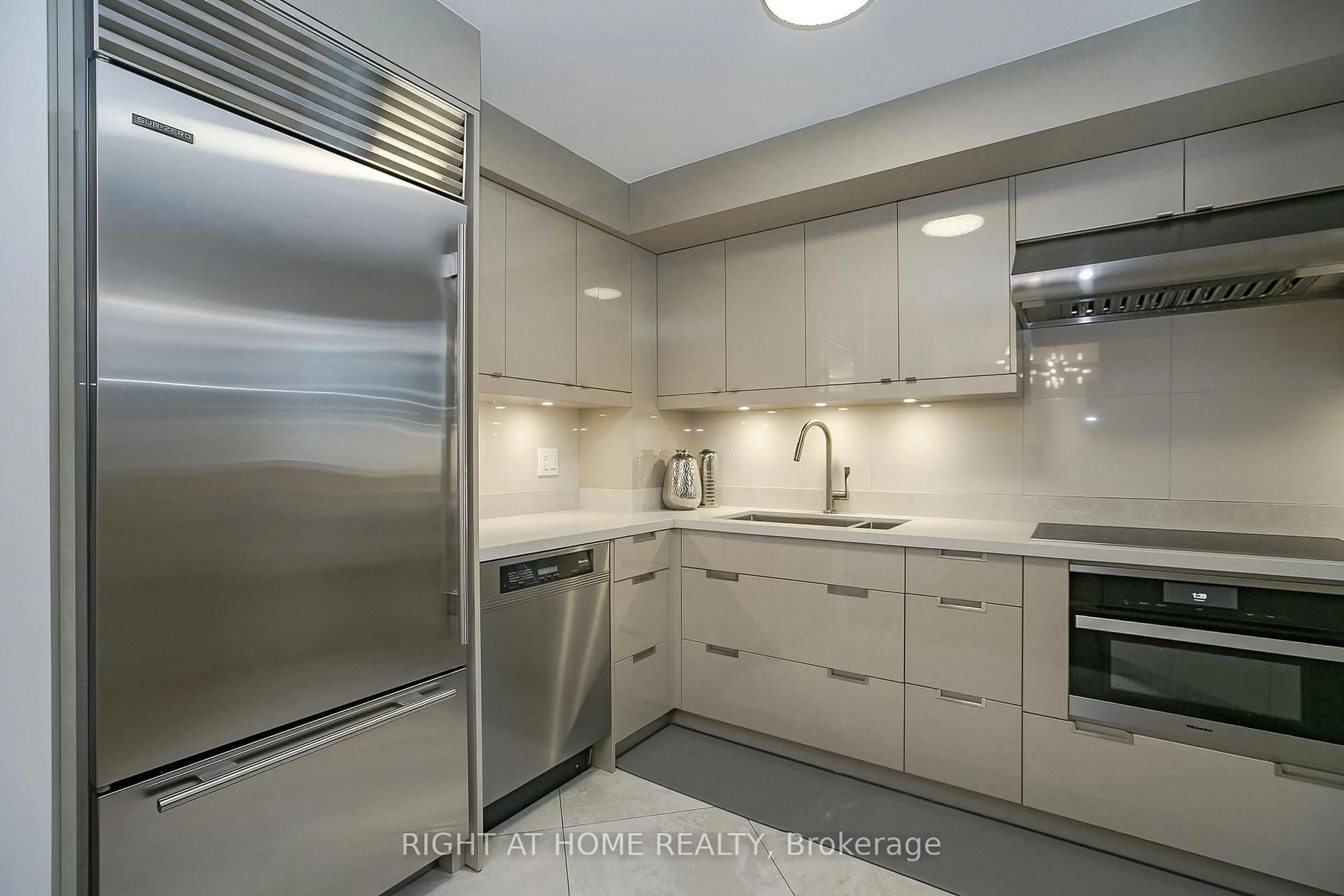 Standard kitchen, unknown for 2119 Lake Shore Blvd #217, Toronto Ontario M8V 4E8