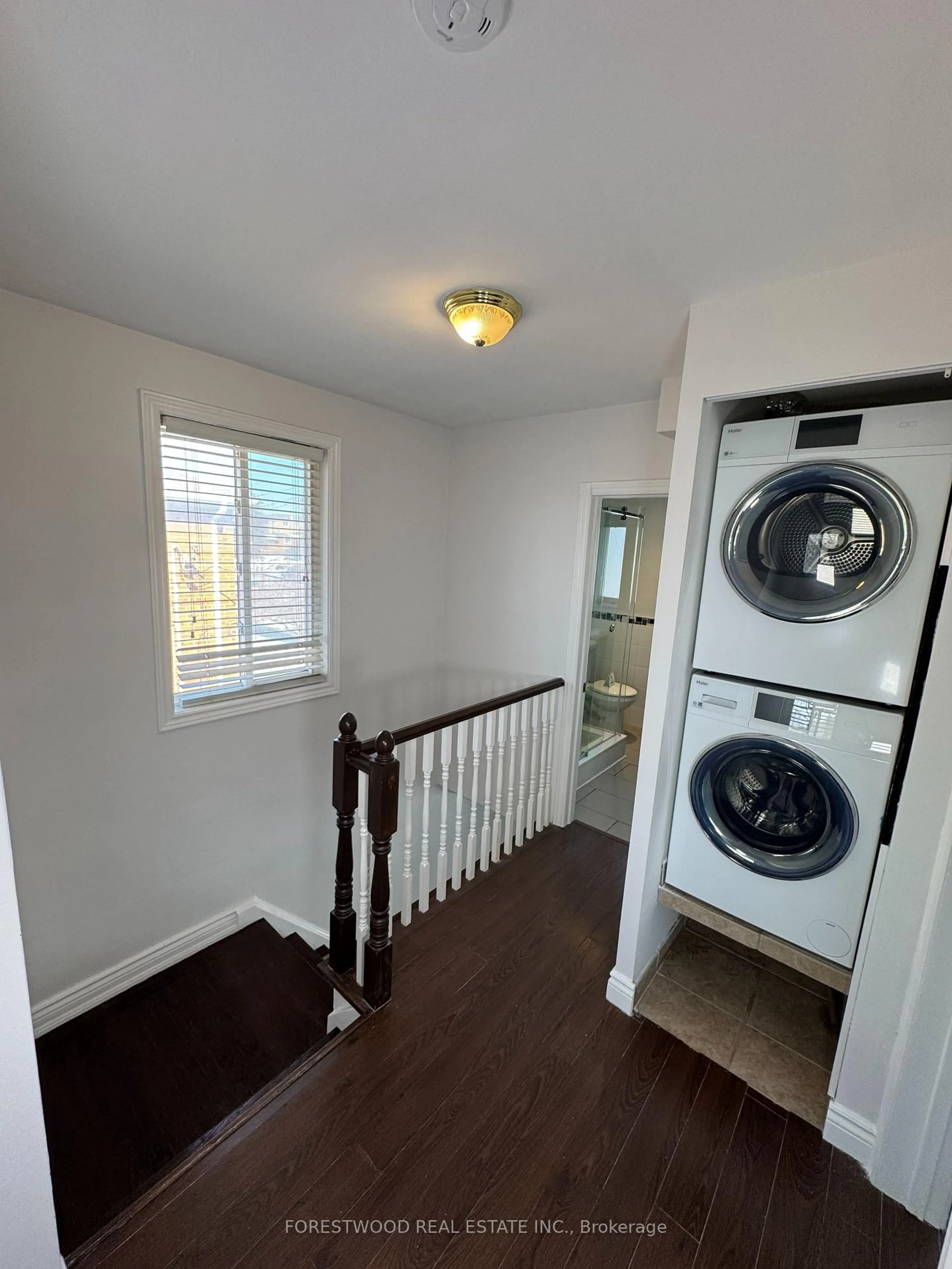Laundry room for 2566 Keele St, Toronto Ontario M6L 2N8