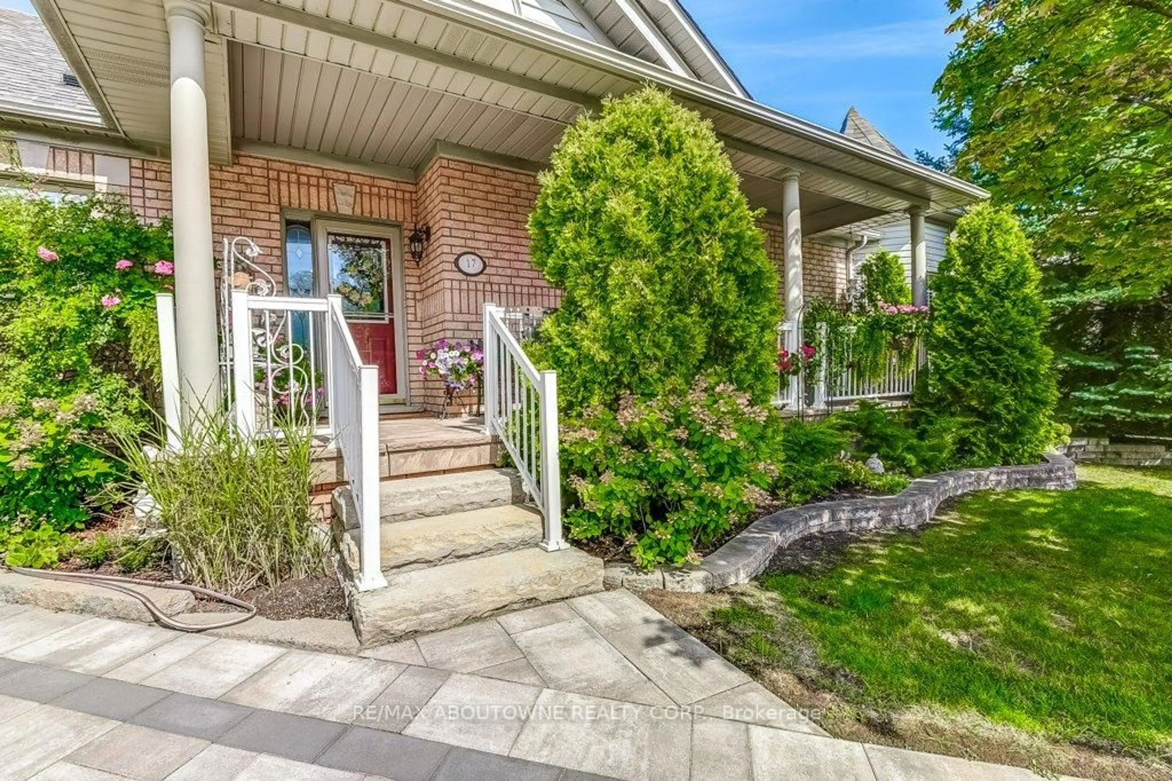 Home with brick exterior material, street for 17 Orchard Park Gate #27, Brampton Ontario L6R 1W5