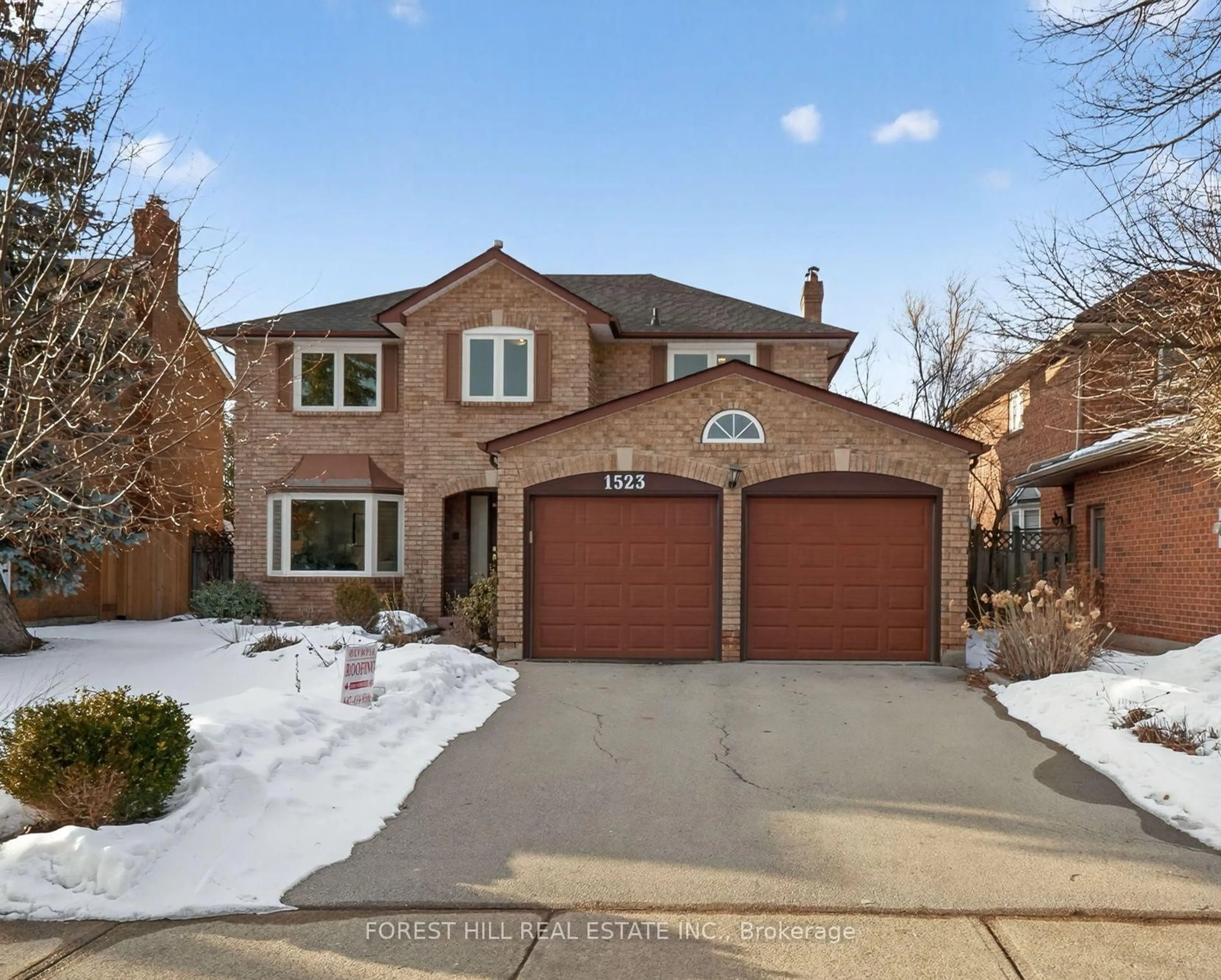 Home with brick exterior material, street for 1523 Stoneybrook Tr, Oakville Ontario L6M 2R4
