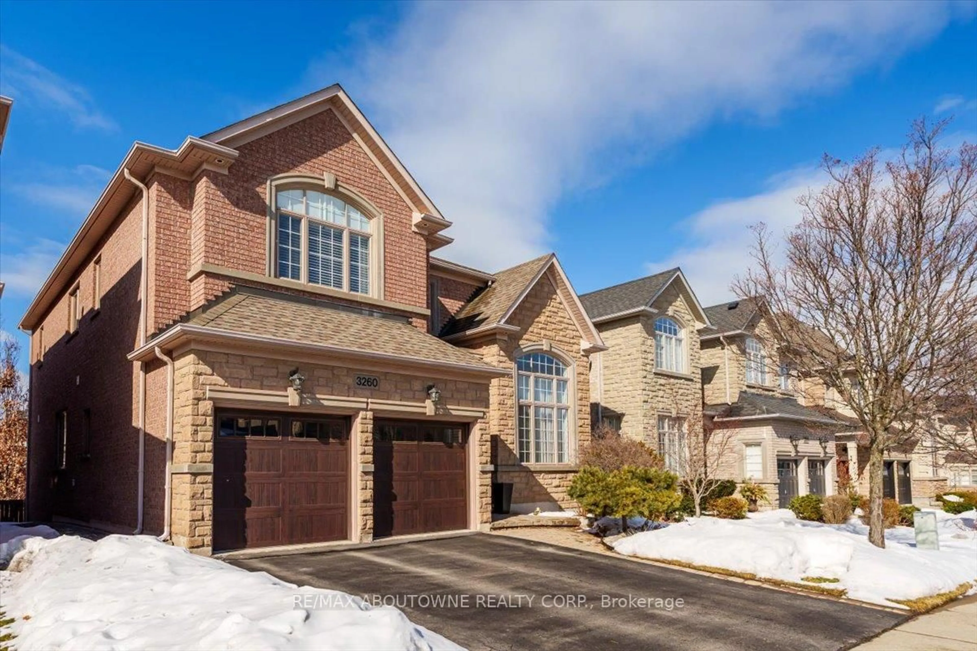 Home with brick exterior material, street for 3260 Ribble Cres, Oakville Ontario L6M 0B1