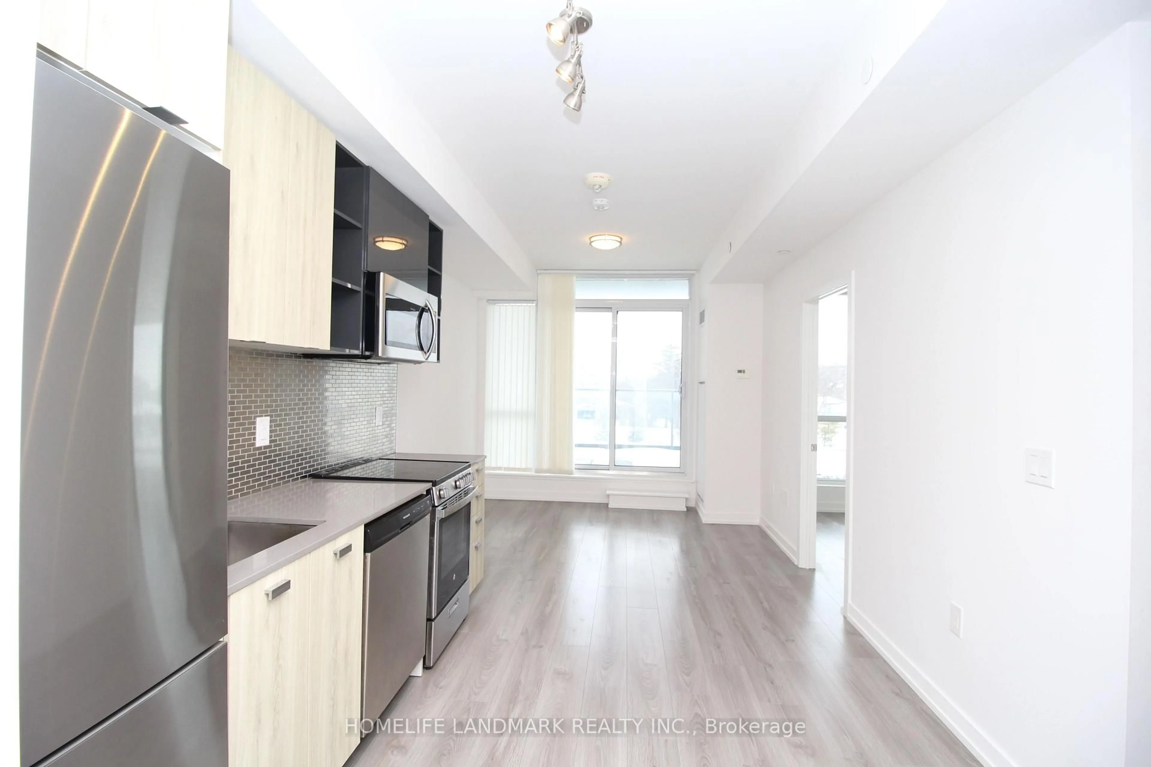 Unknown for 10 De Boers Dr #310, Toronto Ontario M3J 0L6