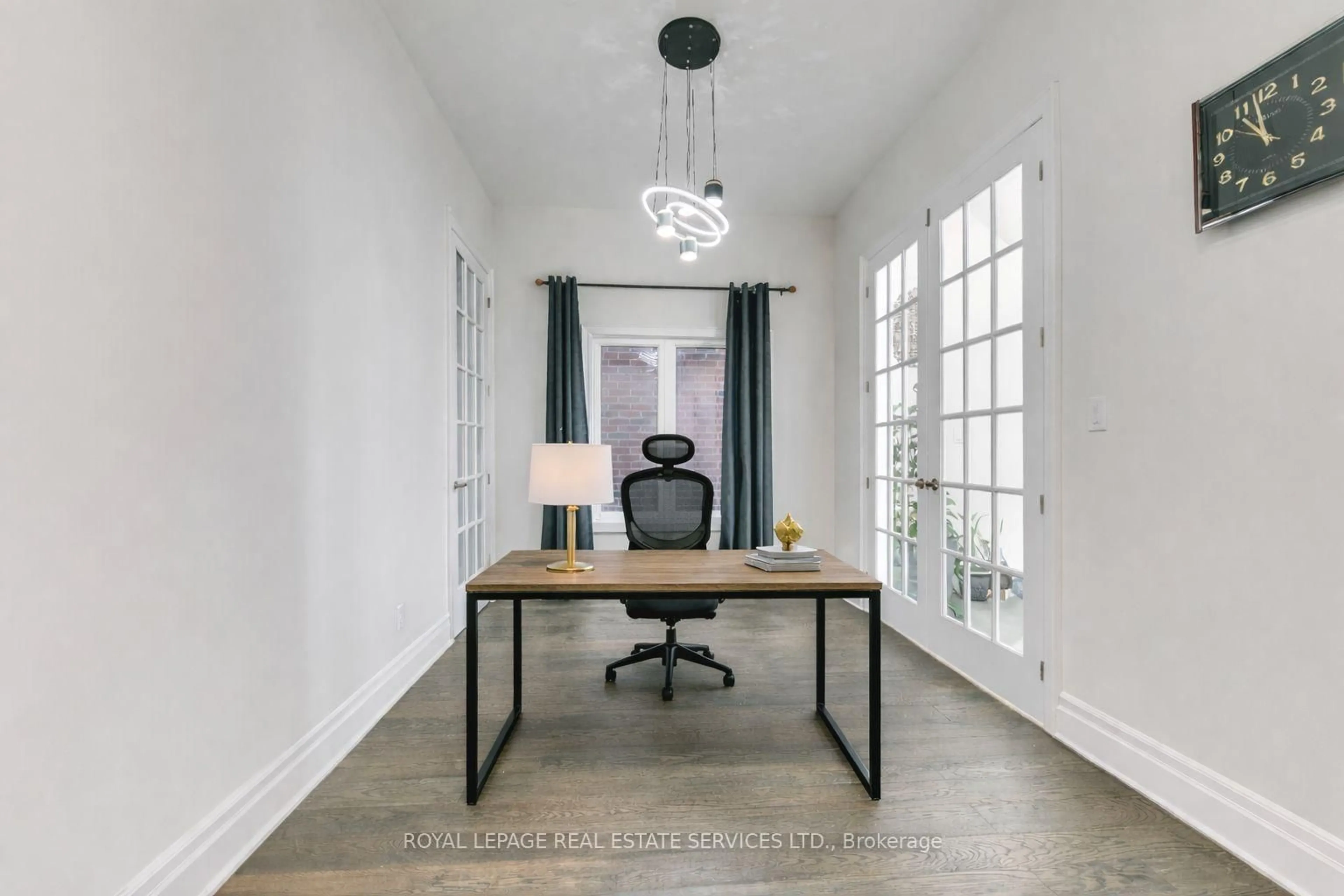 Indoor entryway for 1367 Pelican Passage, Oakville Ontario L6H 7Z9