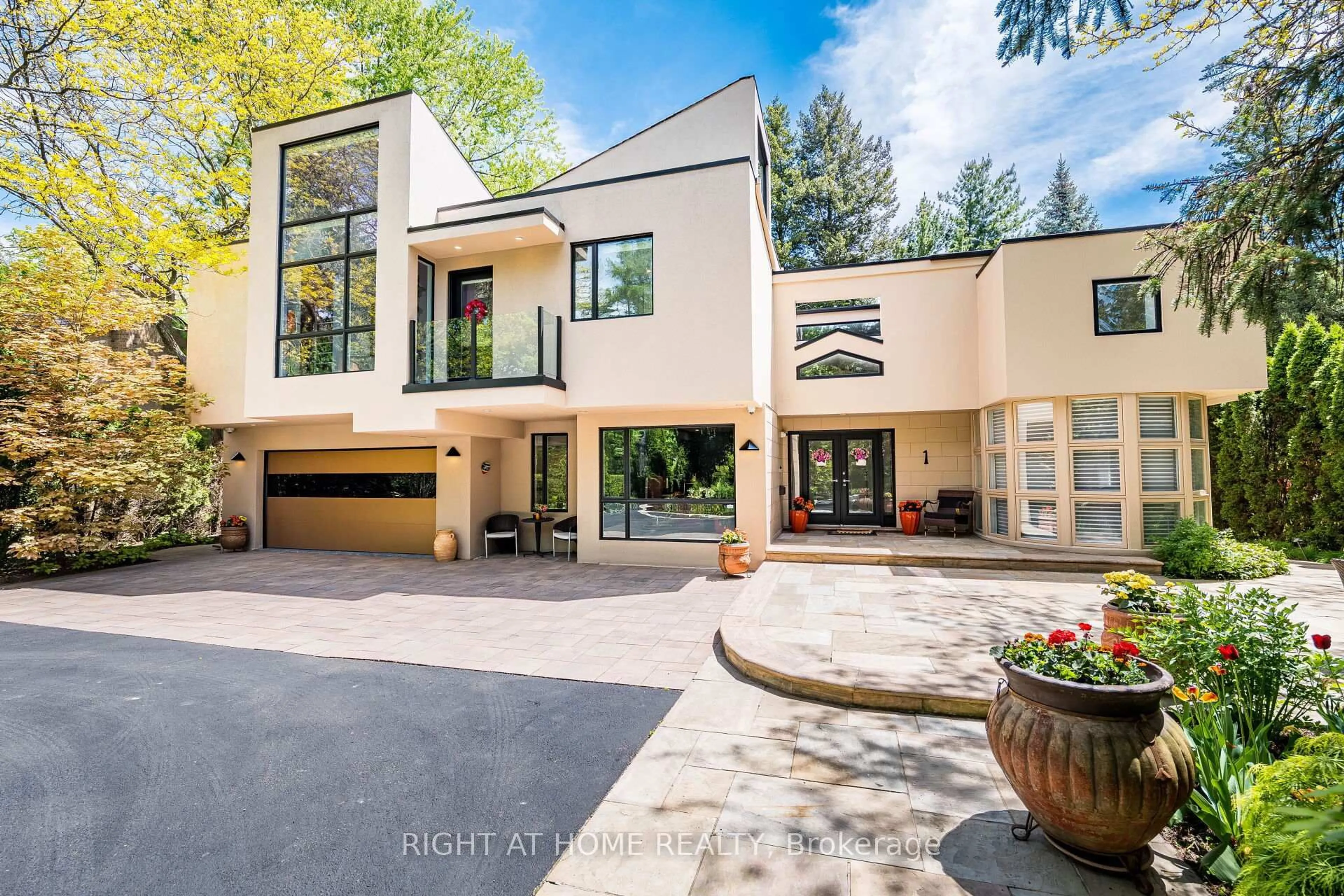 Unknown for 1 Friars Lane, Toronto Ontario M9A 1T6