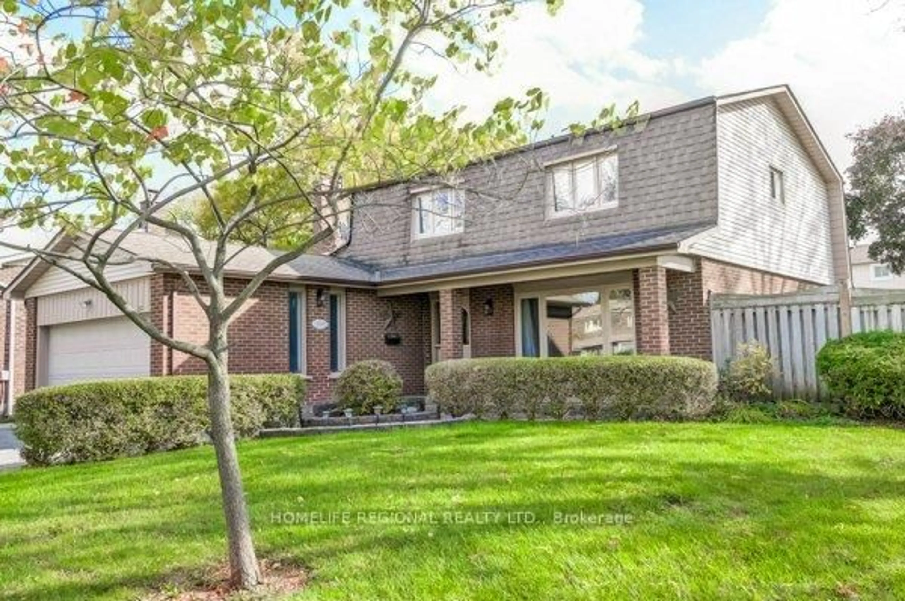 Home with brick exterior material, street for 2557 Brasilia Circ, Mississauga Ontario L5N 2E9