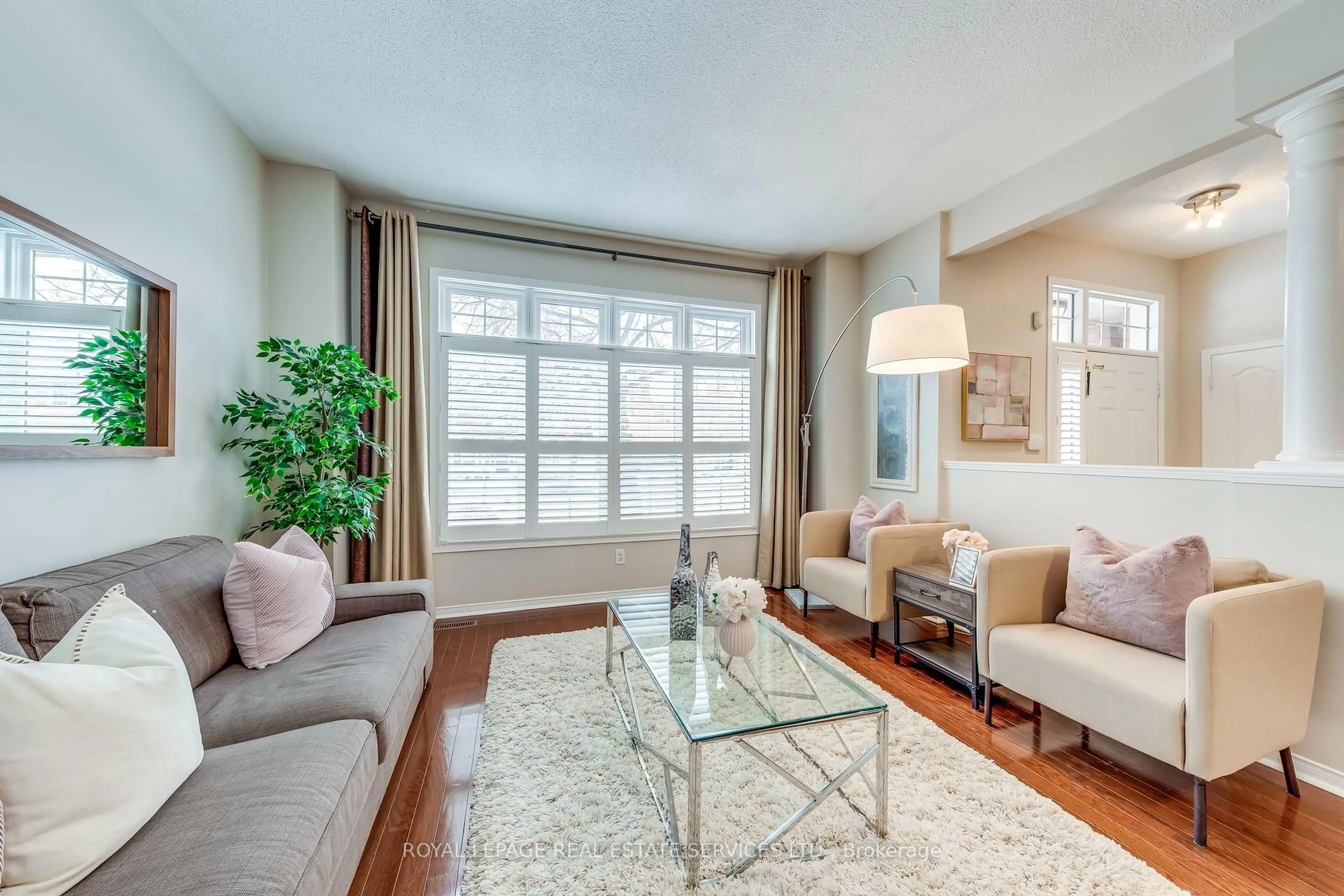 Living room with furniture, unknown for 223 Lexington Rd, Oakville Ontario L6H 6L5