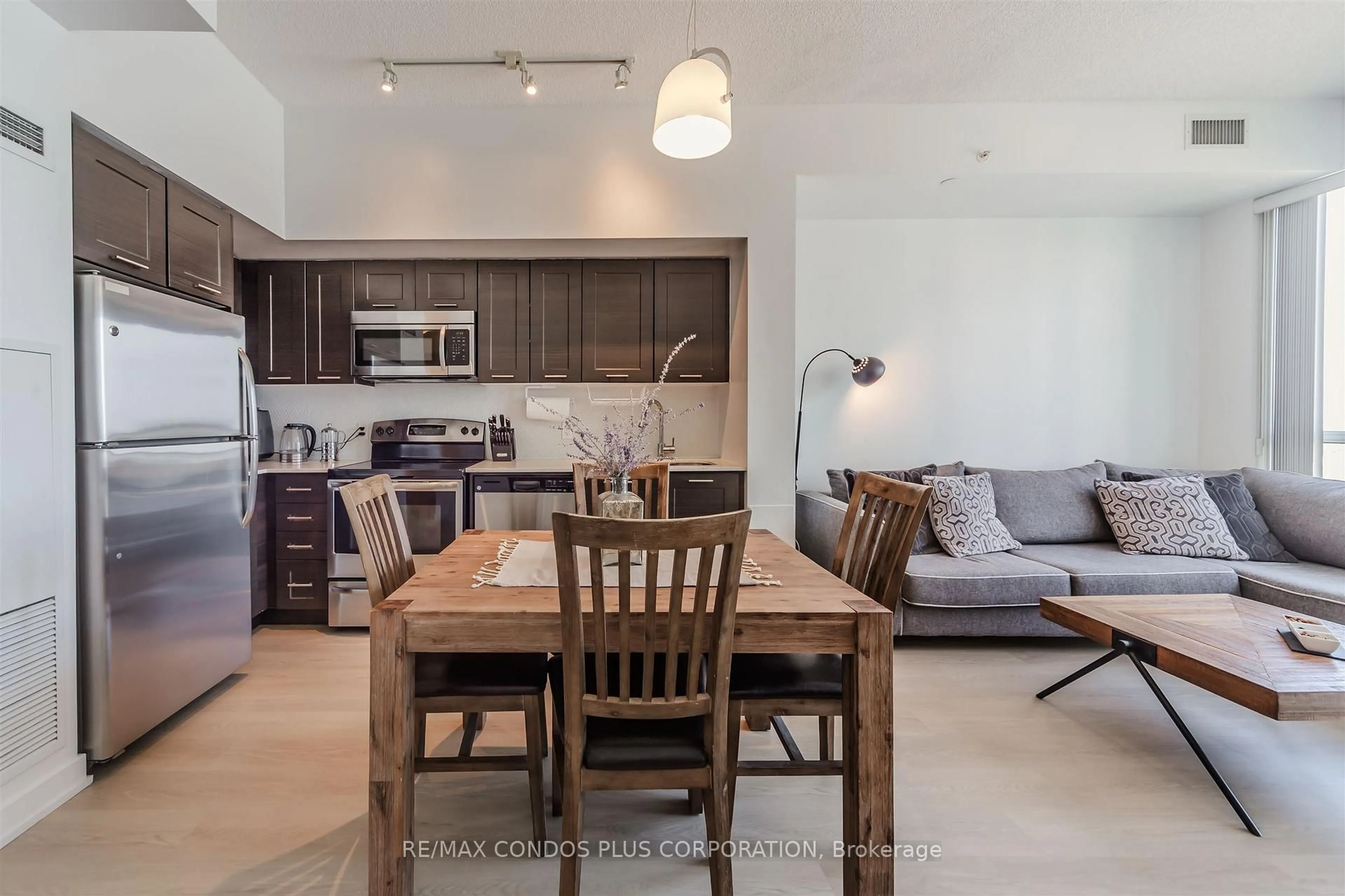 Open concept kitchen, ceramic/tile floor for 2220 Lake Shore Blvd #2706, Toronto Ontario M8V 1A4
