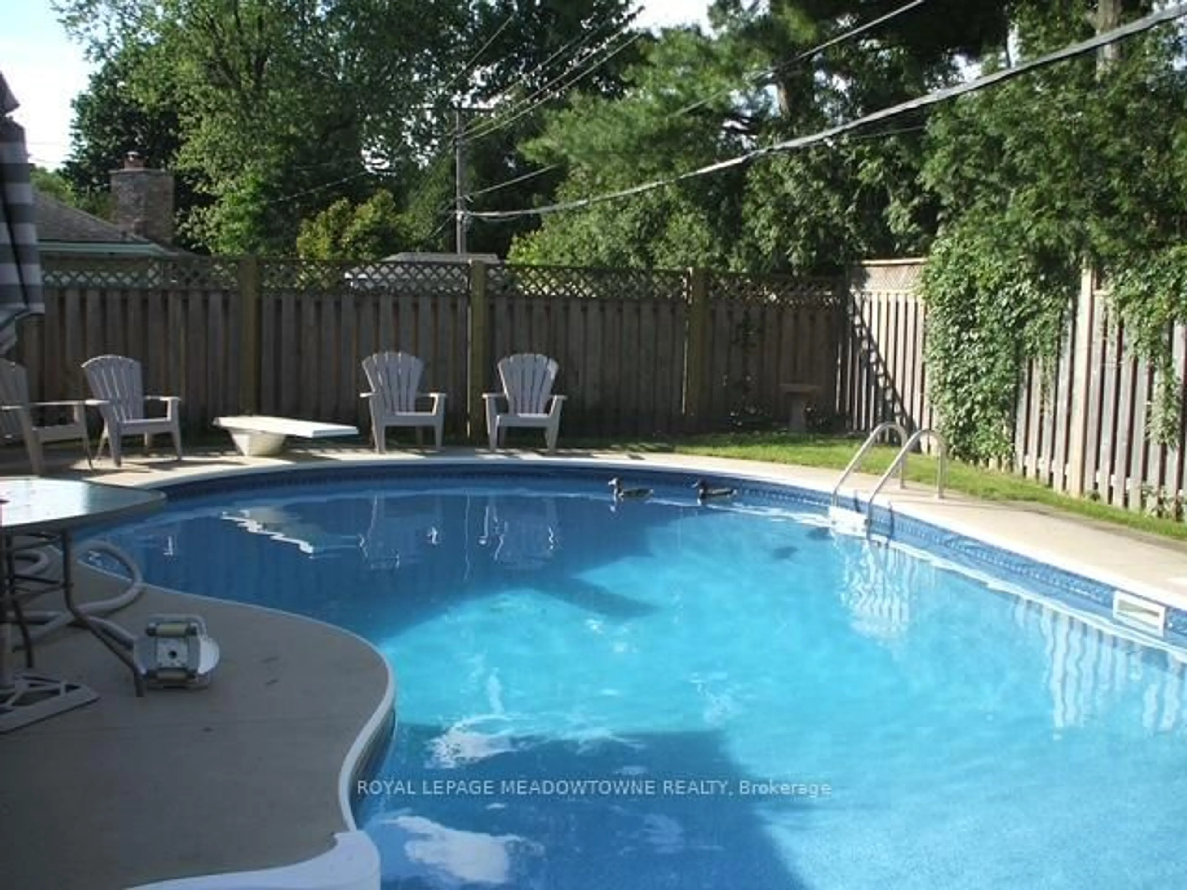 Pool for 394 Wilson Ave, Burlington Ontario L7L 2M9