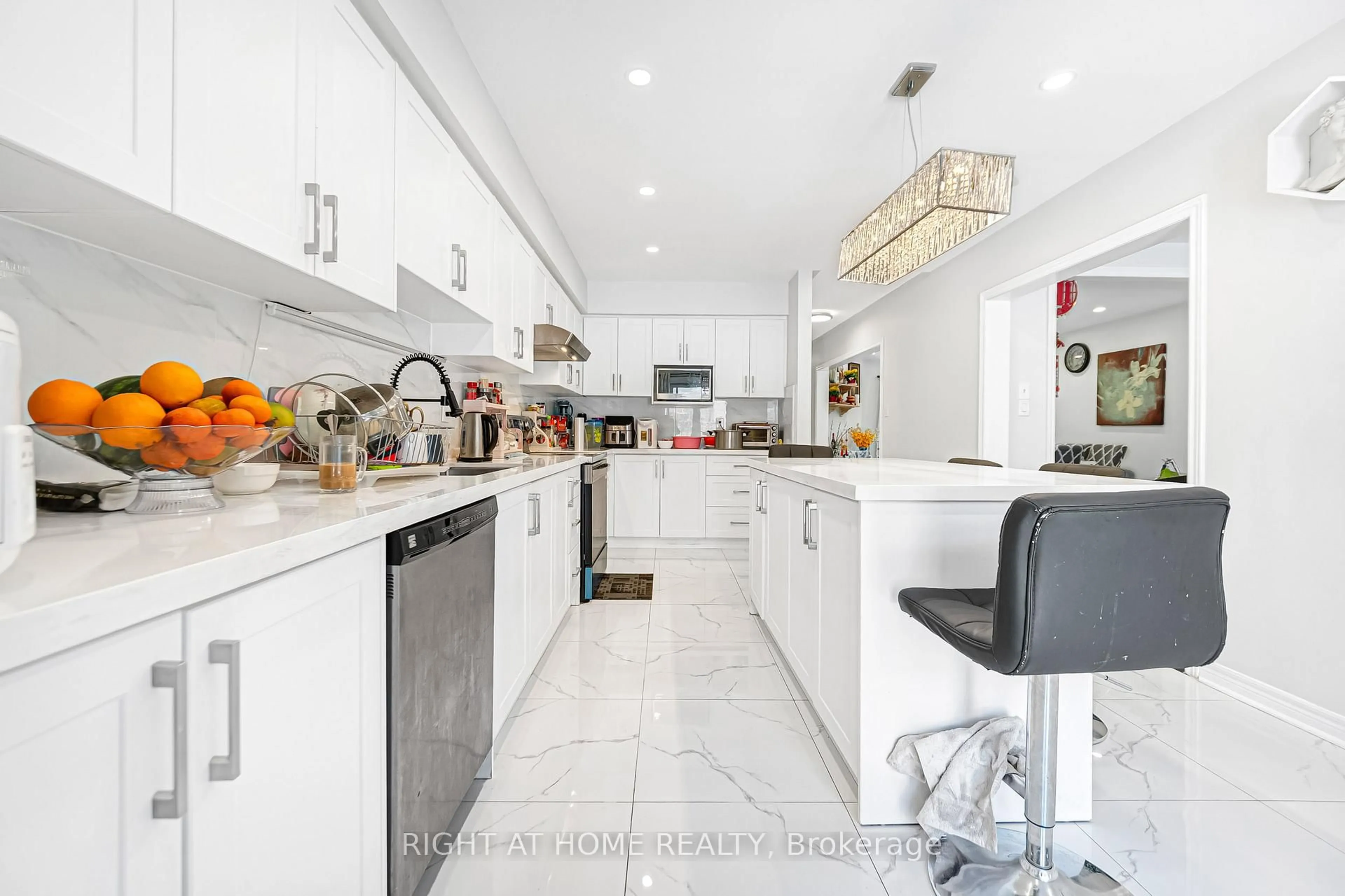 Contemporary kitchen, ceramic/tile floor for 601 Claymeadow Ave, Mississauga Ontario L5B 4H7