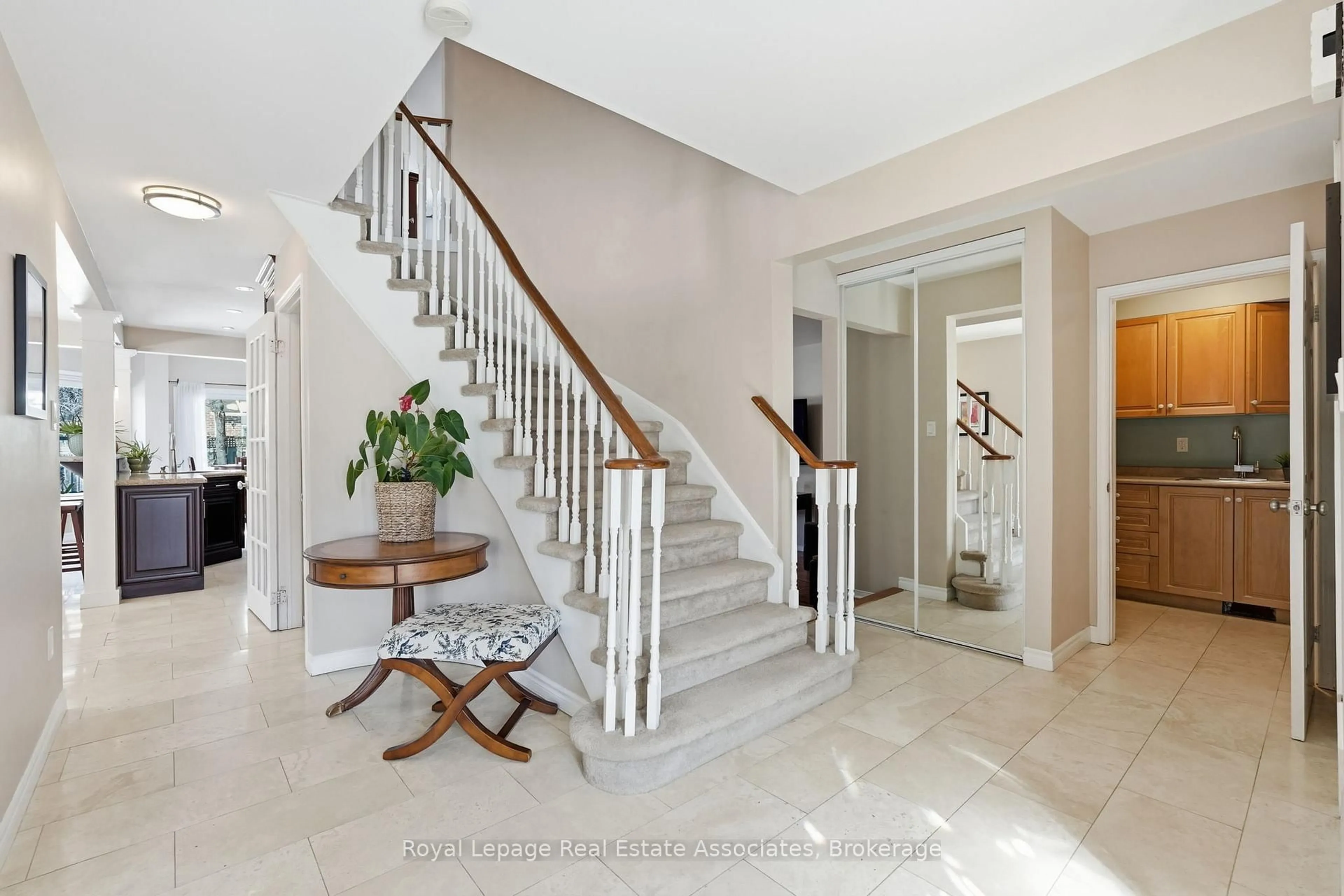 Unknown for 3173 Spring Creek Cres, Mississauga Ontario L5N 4S2