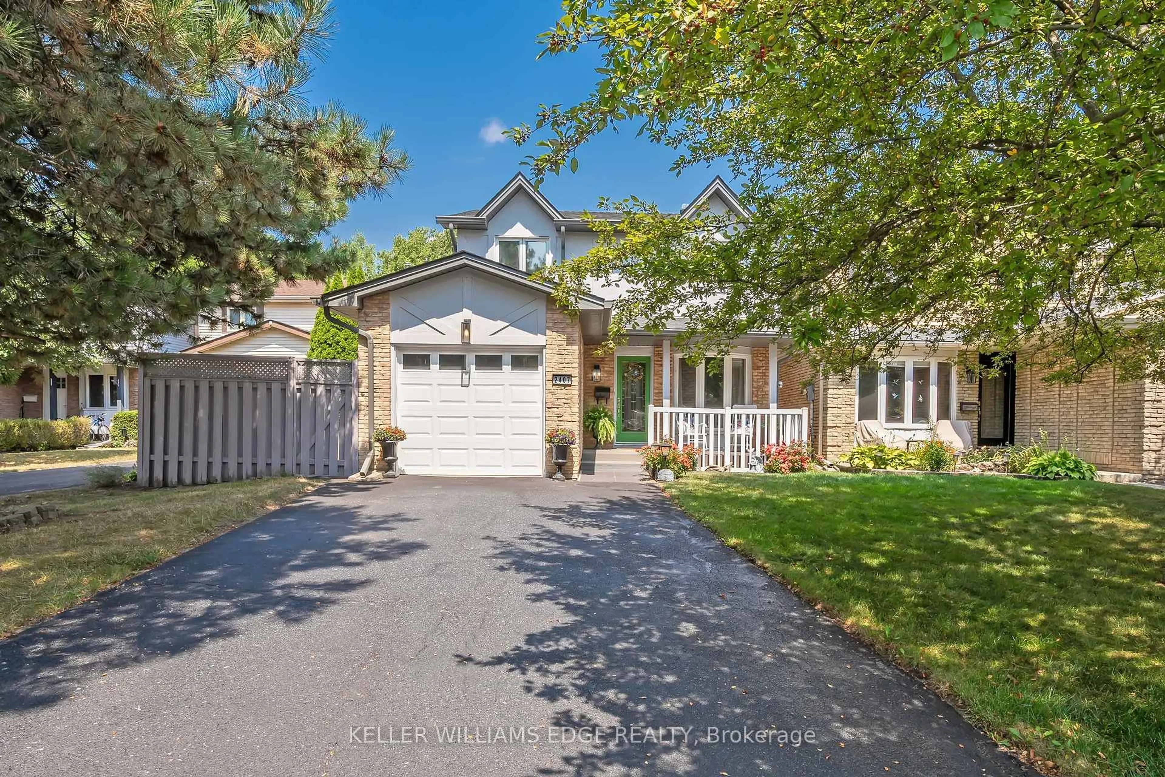 Home with brick exterior material, street for 2407 Hemlock Crt, Burlington Ontario L7M 1X7
