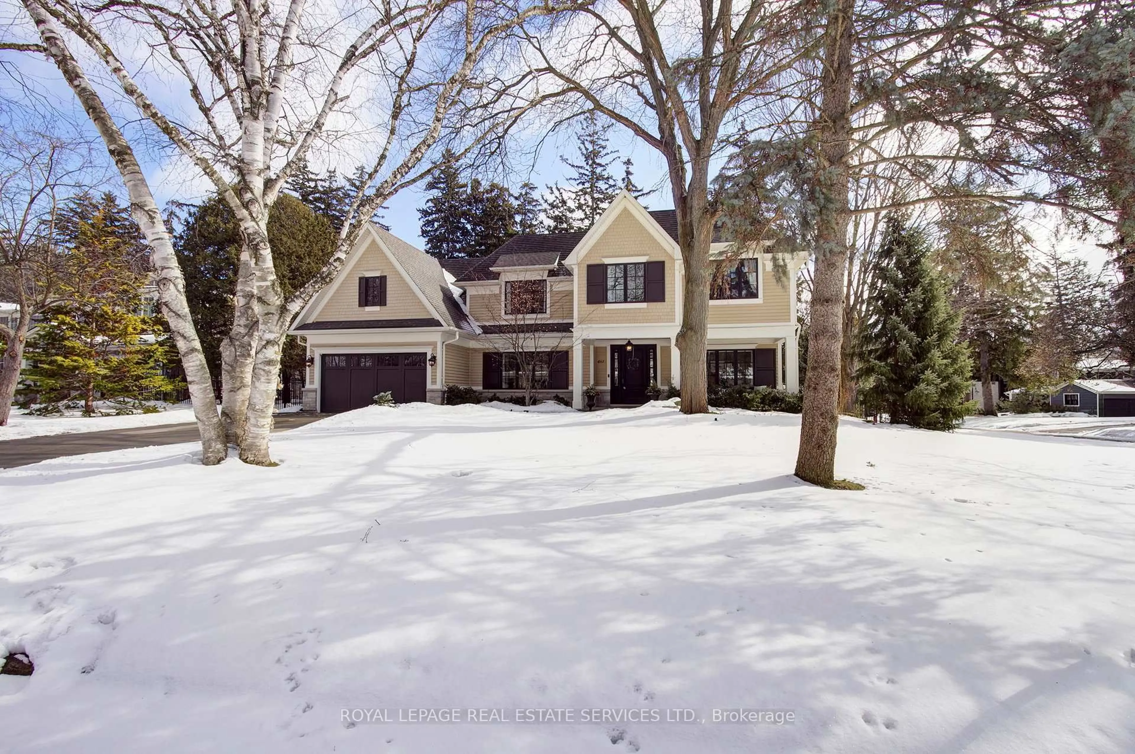 A pic from outside/outdoor area/front of a property/back of a property/a pic from drone, street for 461 Copeland Crt, Oakville Ontario L6J 4B8
