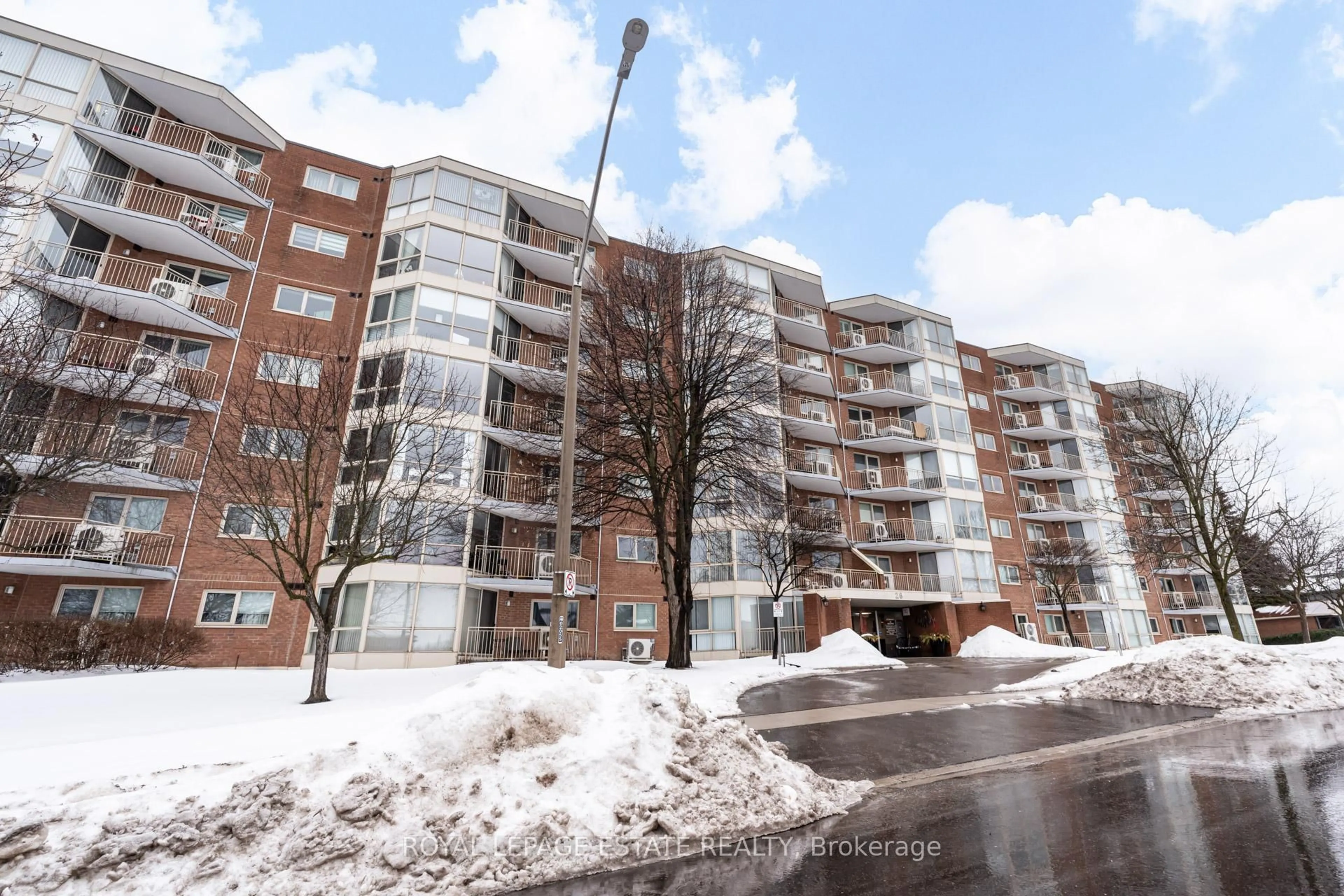 Unknown for 26 Hall Rd #204, Halton Hills Ontario L7G 5G5