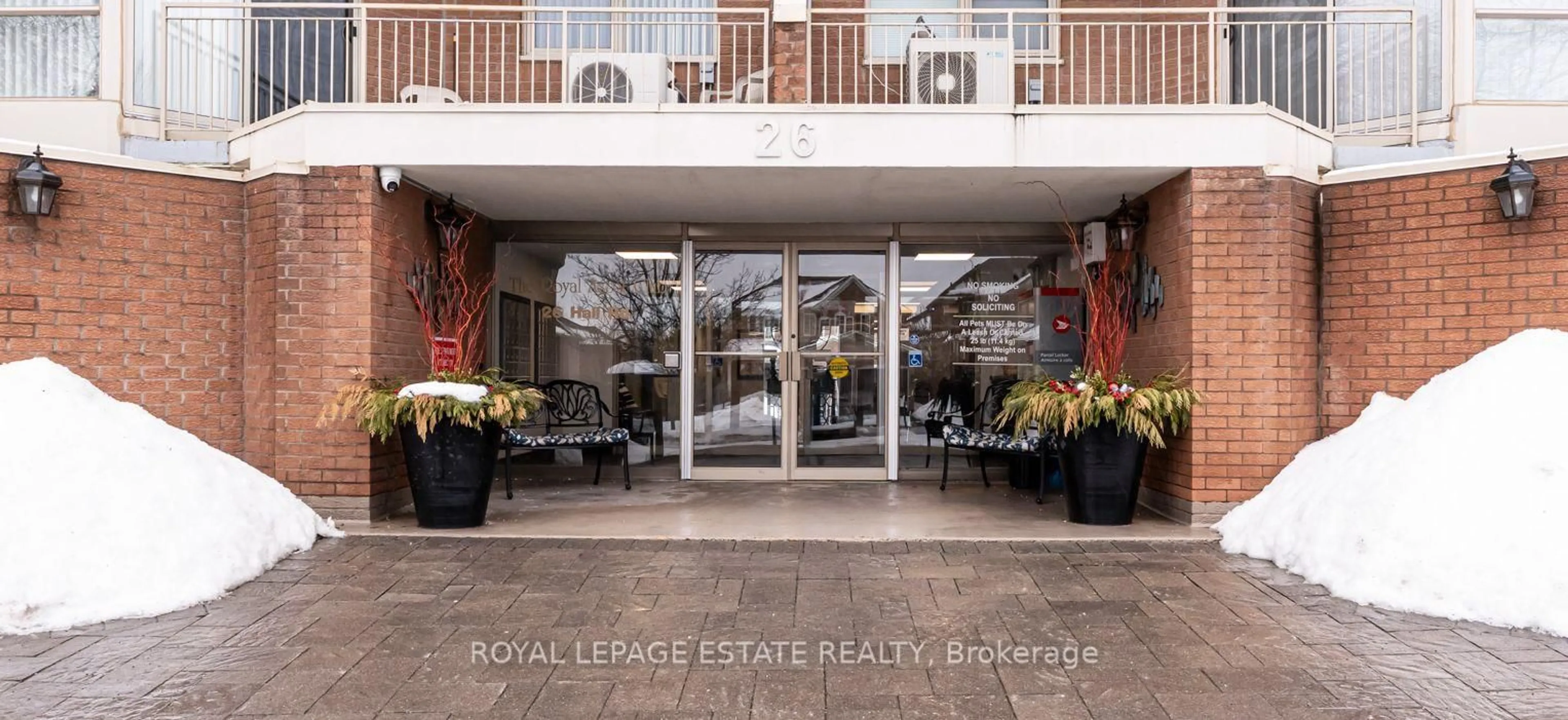 Lobby for 26 Hall Rd #204, Halton Hills Ontario L7G 5G5