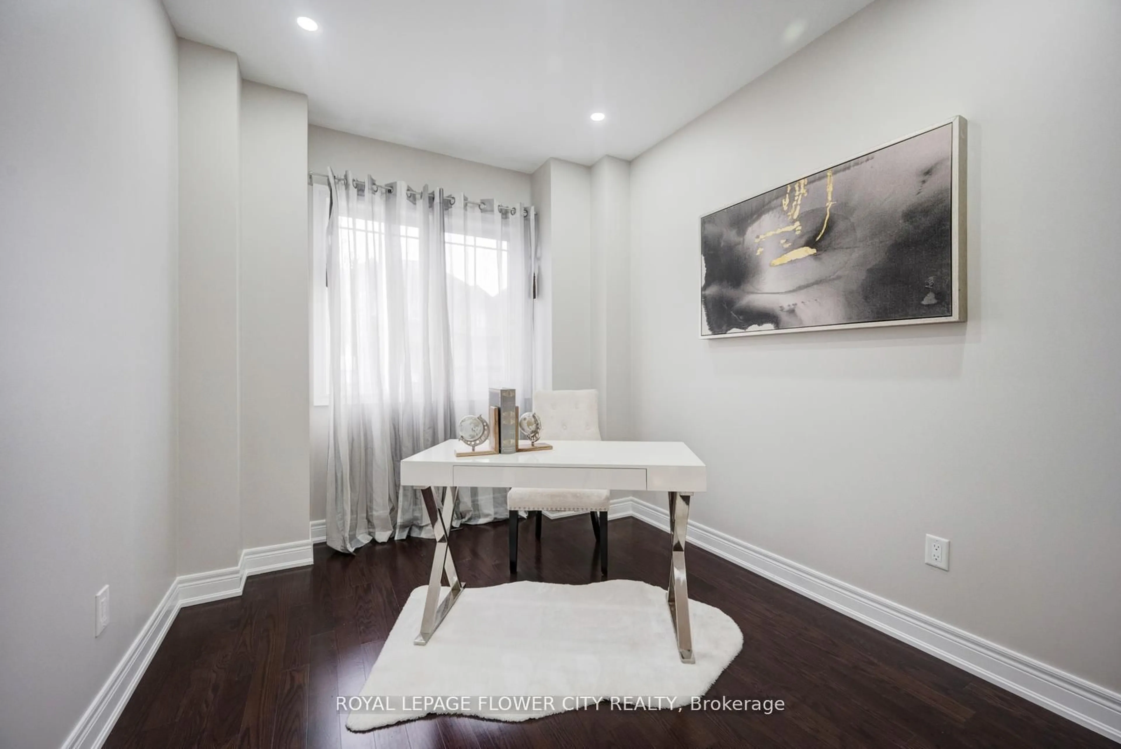 A pic of a room for 6 Villadowns Tr, Brampton Ontario L6R 3V5