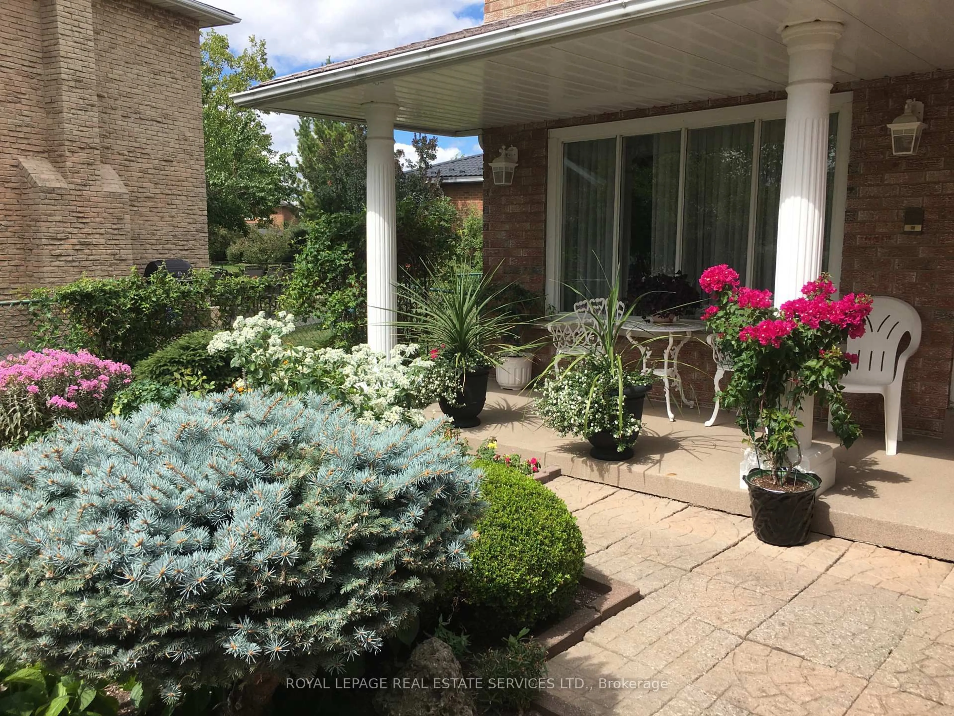 Patio, street for 4085 Twine Cres, Mississauga Ontario L4Z 1E8