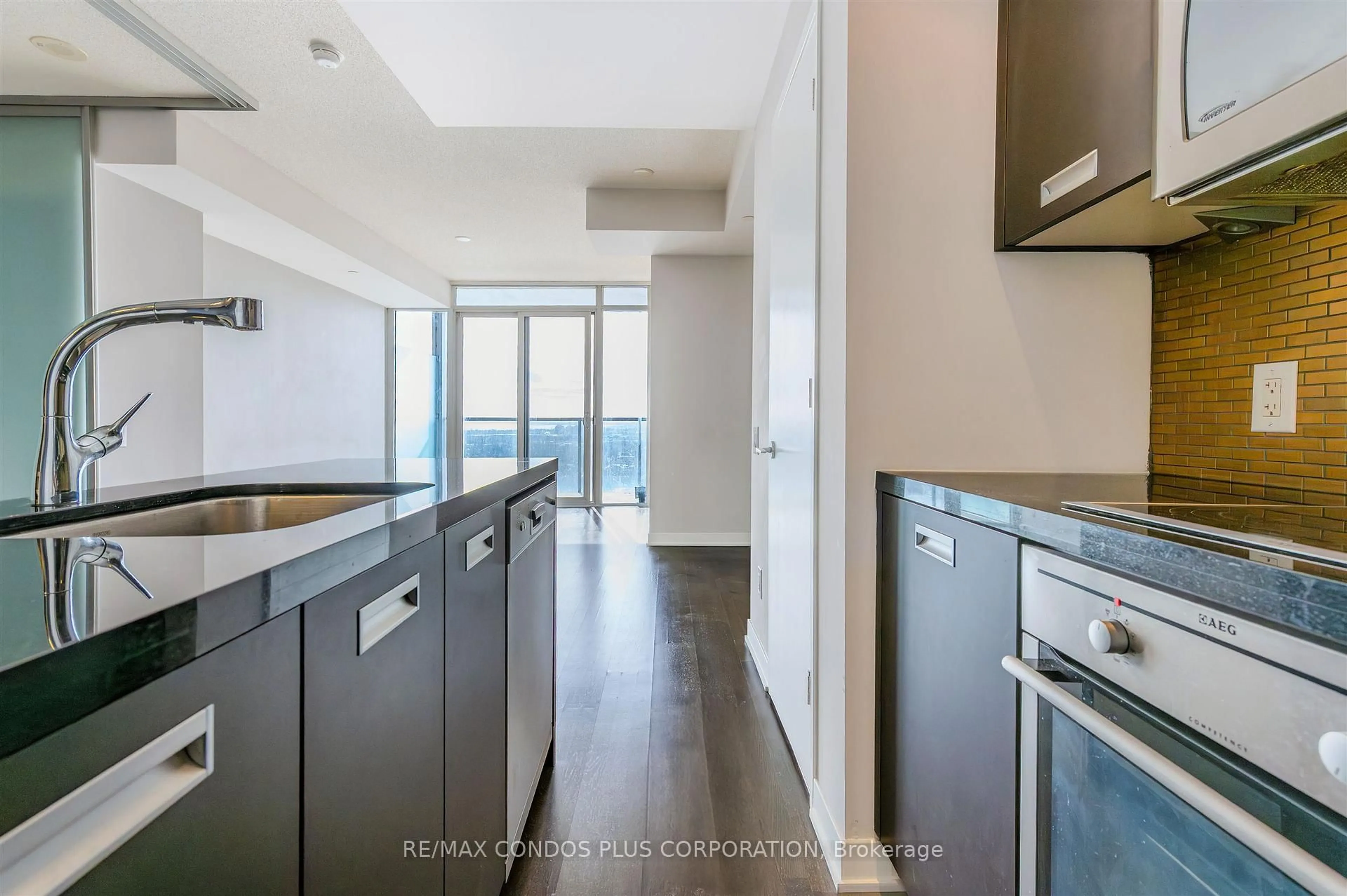 Unknown for 88 Park Lawn Rd #2502, Toronto Ontario M8Y 0B5