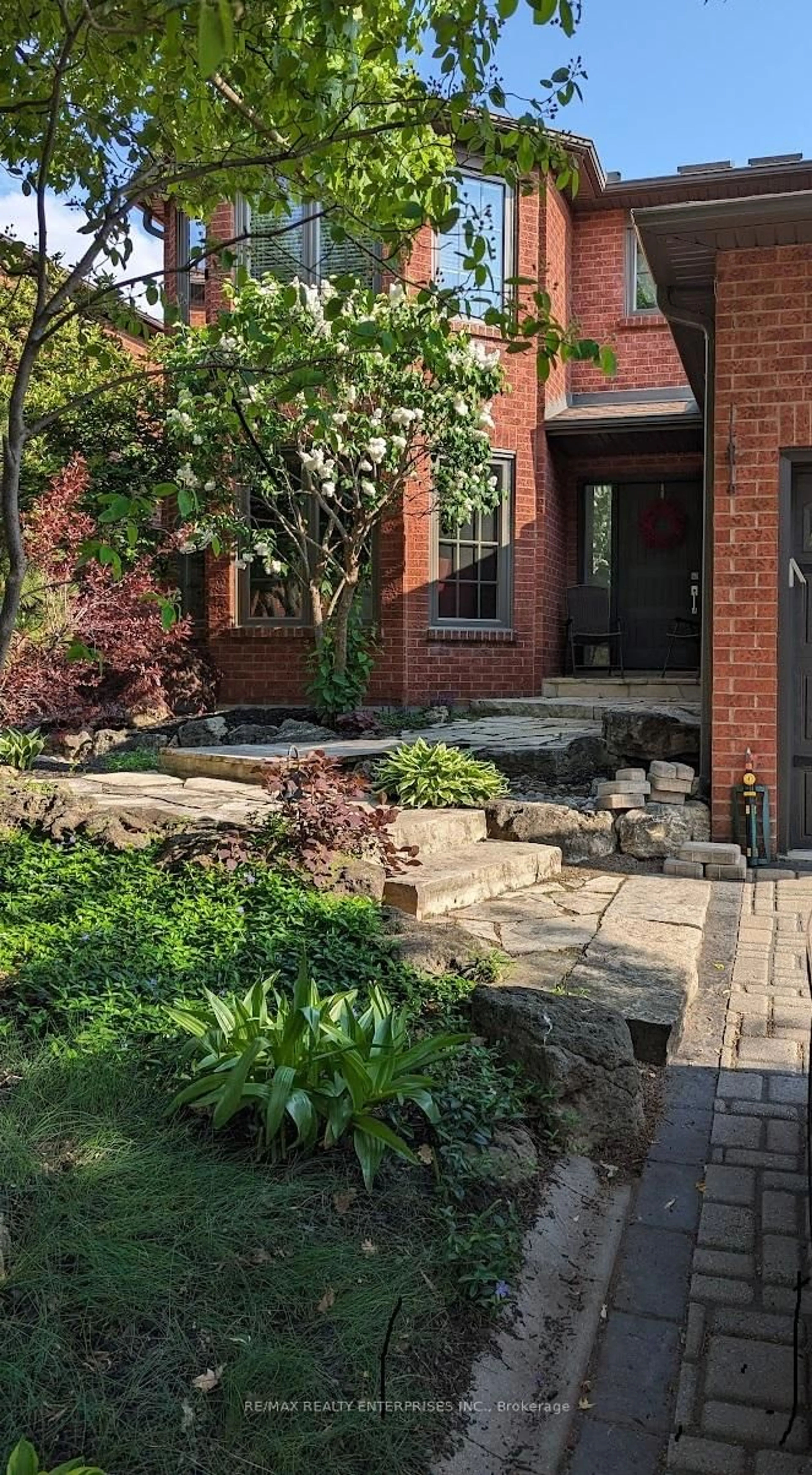 Home with brick exterior material, street for 2309 Moodie Crt, Oakville Ontario L6H 5G9