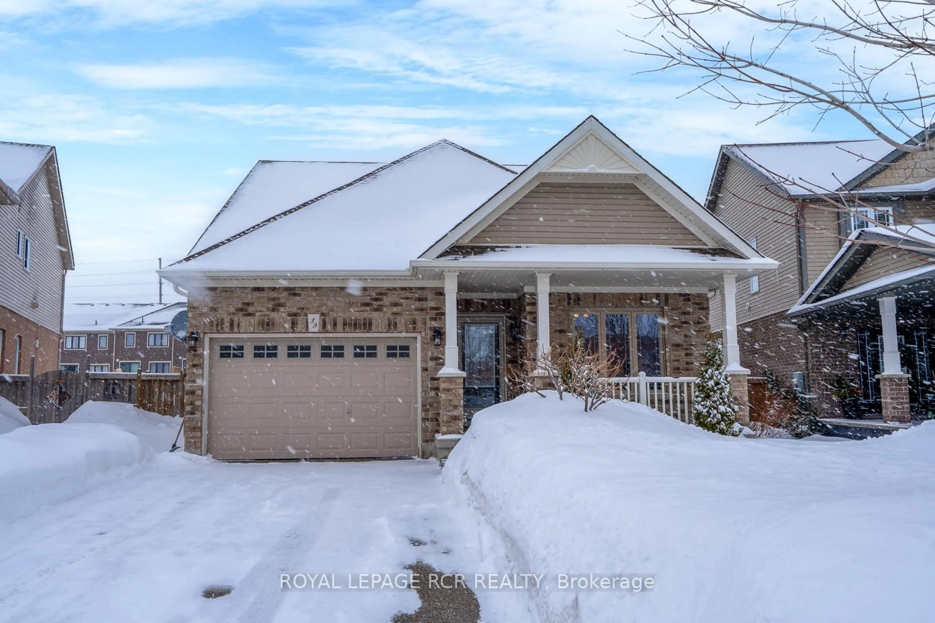 Home with brick exterior material, street for 39 Dinnick Cres, Orangeville Ontario L9W 0B7