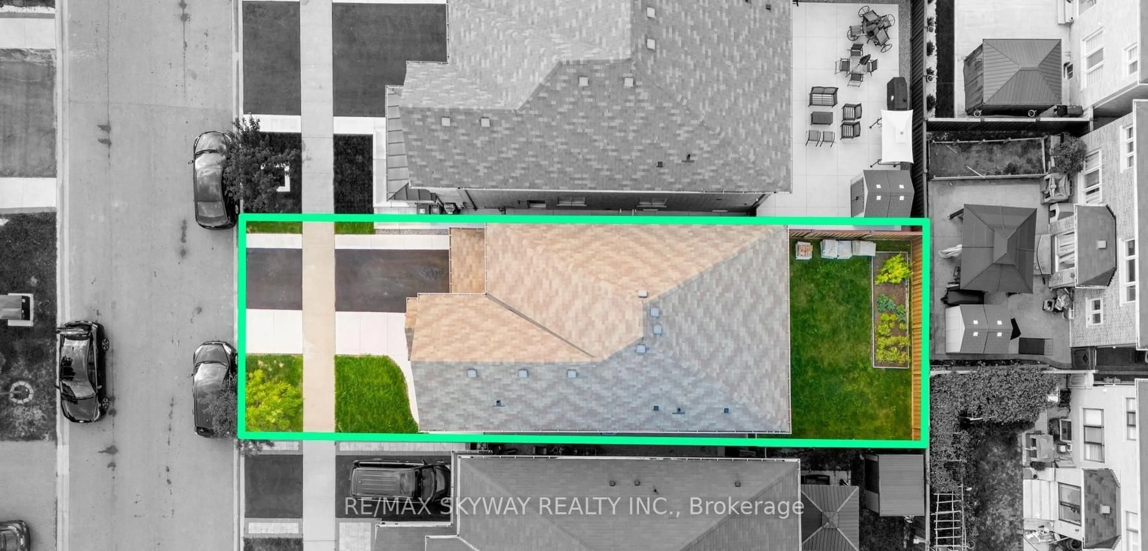 A pic from outside/outdoor area/front of a property/back of a property/a pic from drone, city buildings view from balcony for 87 Villadowns Tr, Brampton Ontario L6R 3Y8