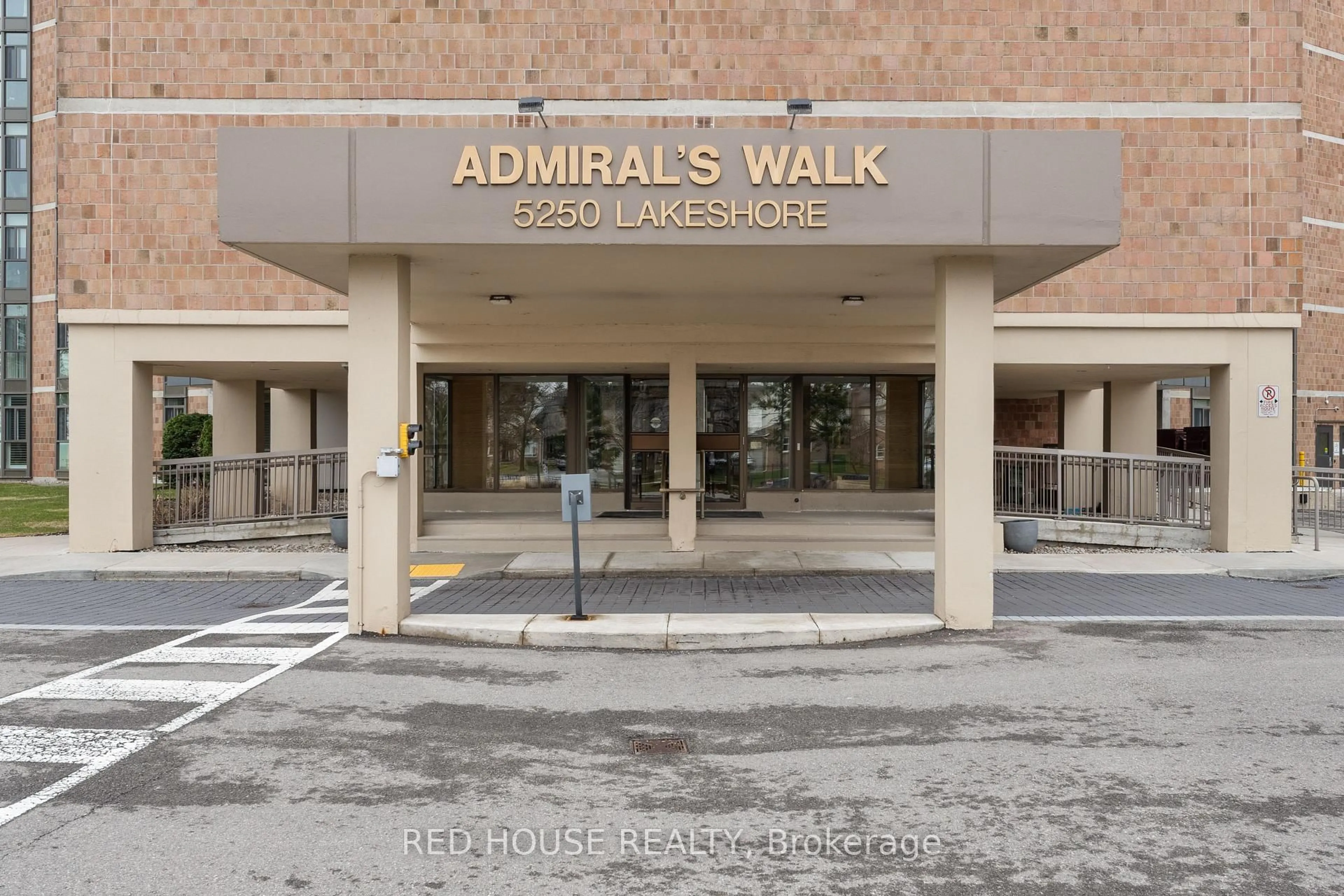 Unknown for 5250 Lakeshore Rd #809, Burlington Ontario L7L 5L2