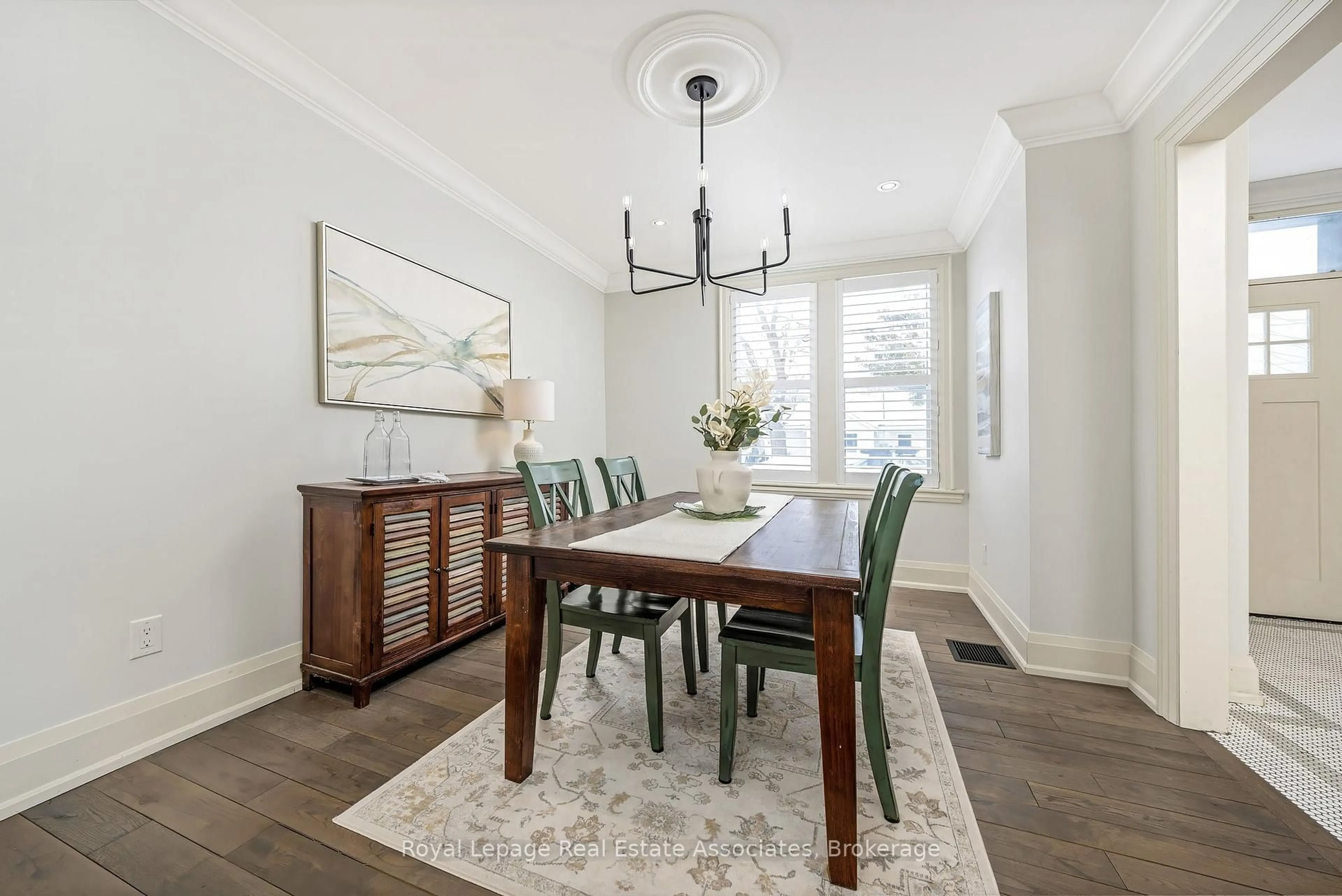 Dining room, wood/laminate floor for 136 Poplar Ave, Halton Hills Ontario L7J 2E2