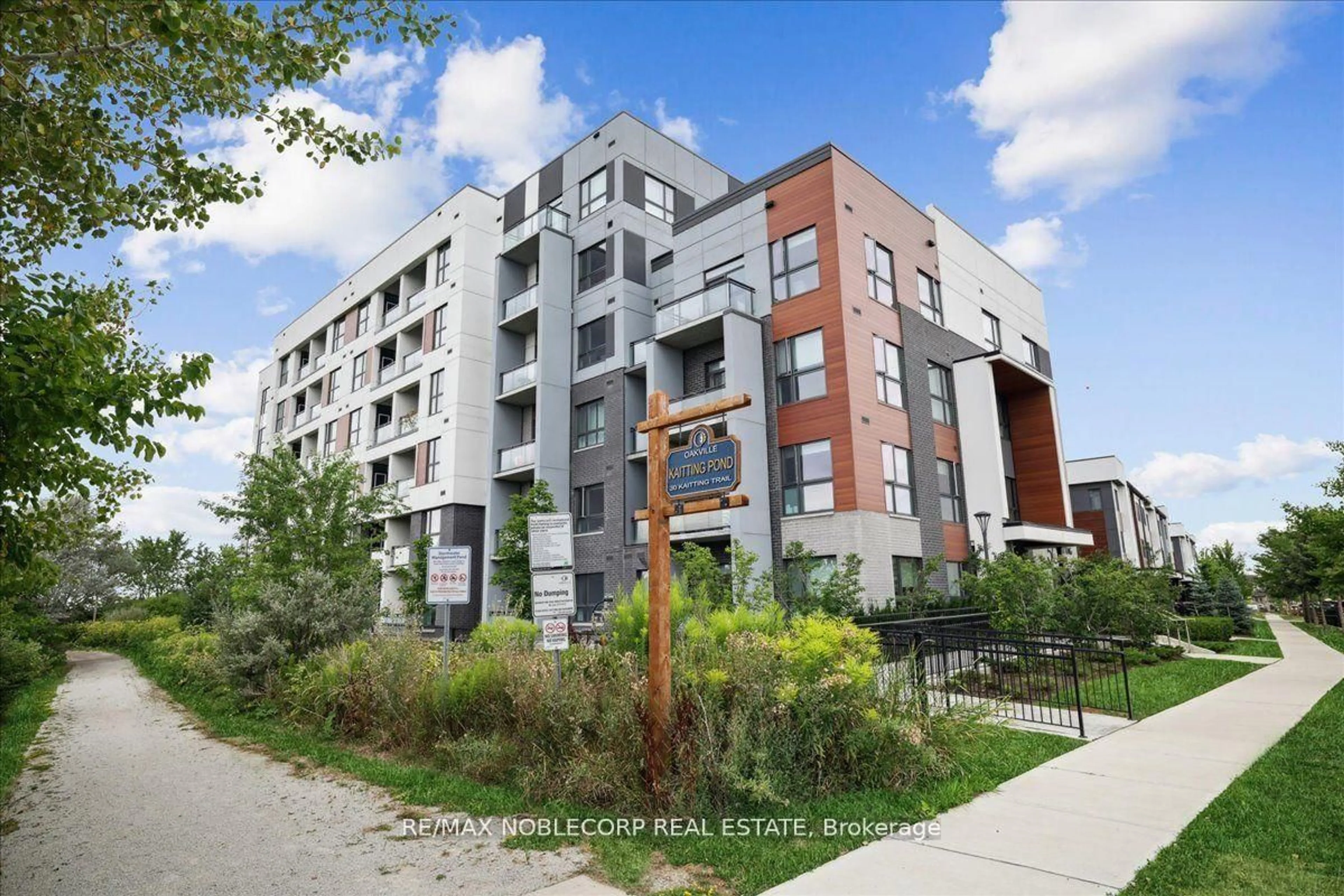 Unknown for 50 Kaitting Tr #516, Oakville Ontario L6M 4L9