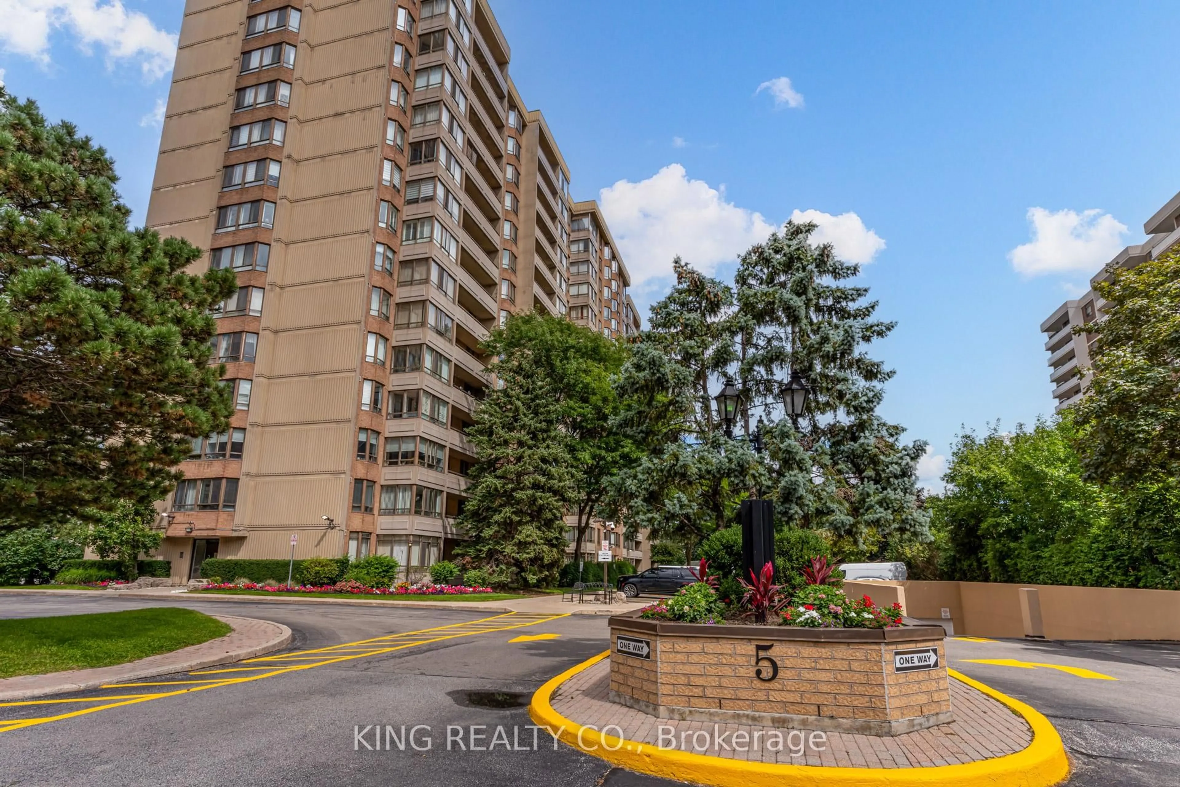 Unknown for 5 Lisa St #1601, Brampton Ontario L6T 4T4