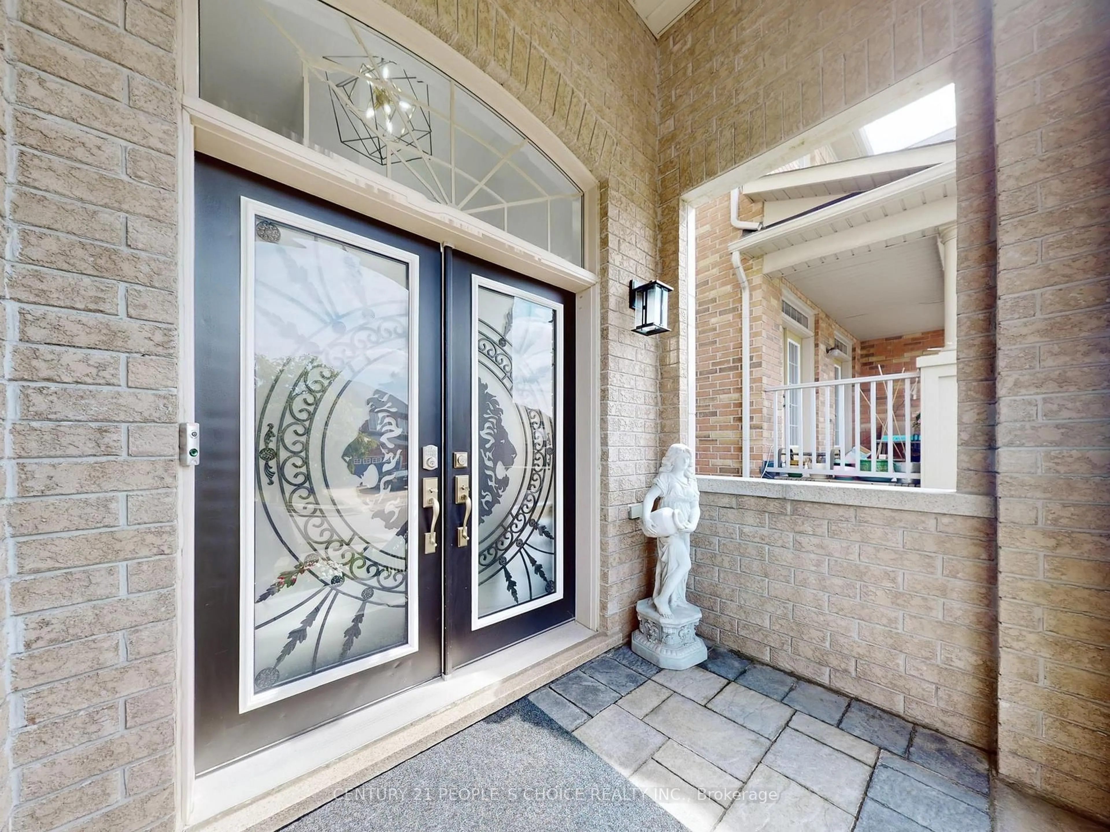 Indoor entryway for 29 Young Dr, Brampton Ontario L6Y 0P4