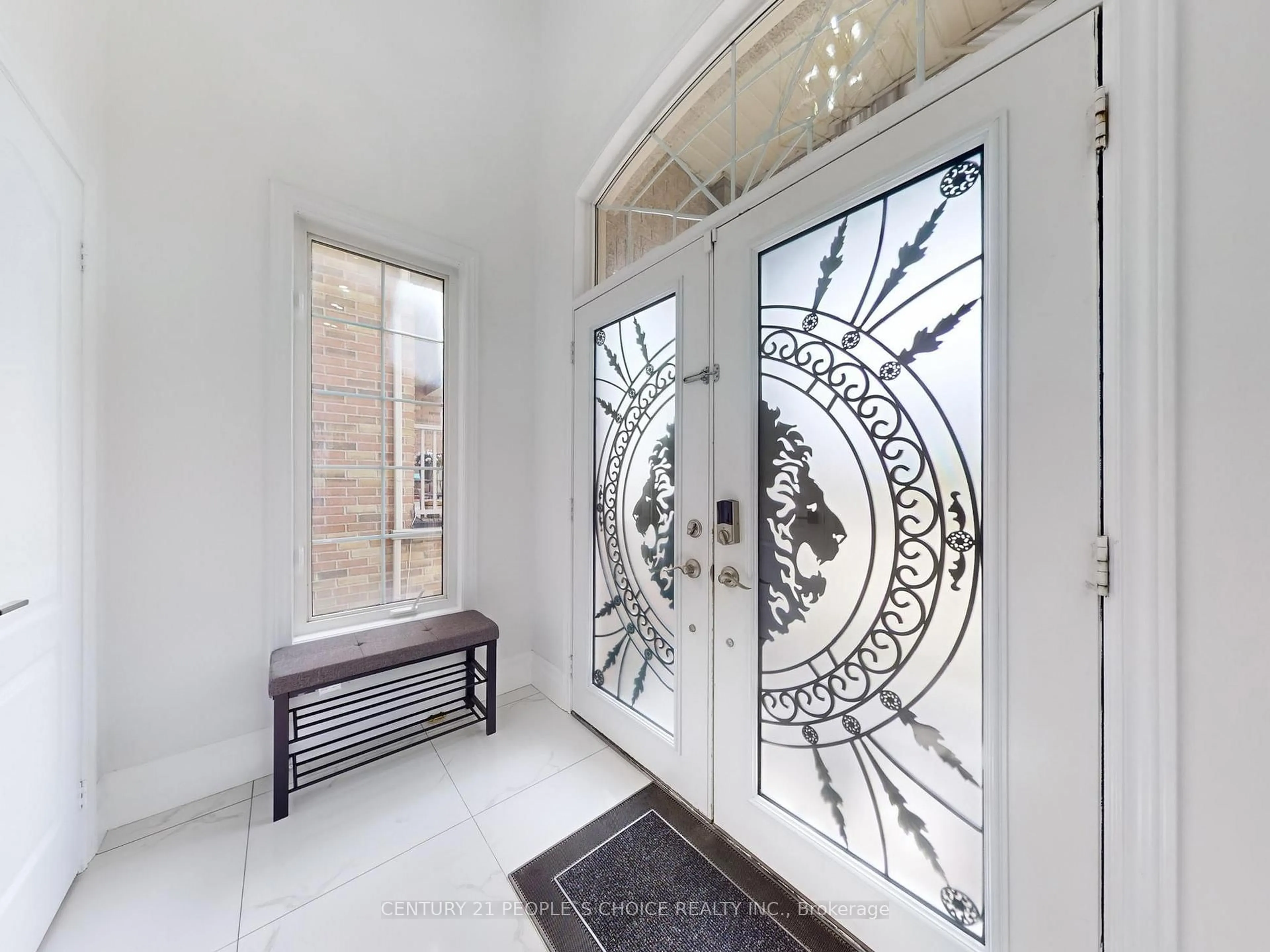 Indoor entryway for 29 Young Dr, Brampton Ontario L6Y 0P4