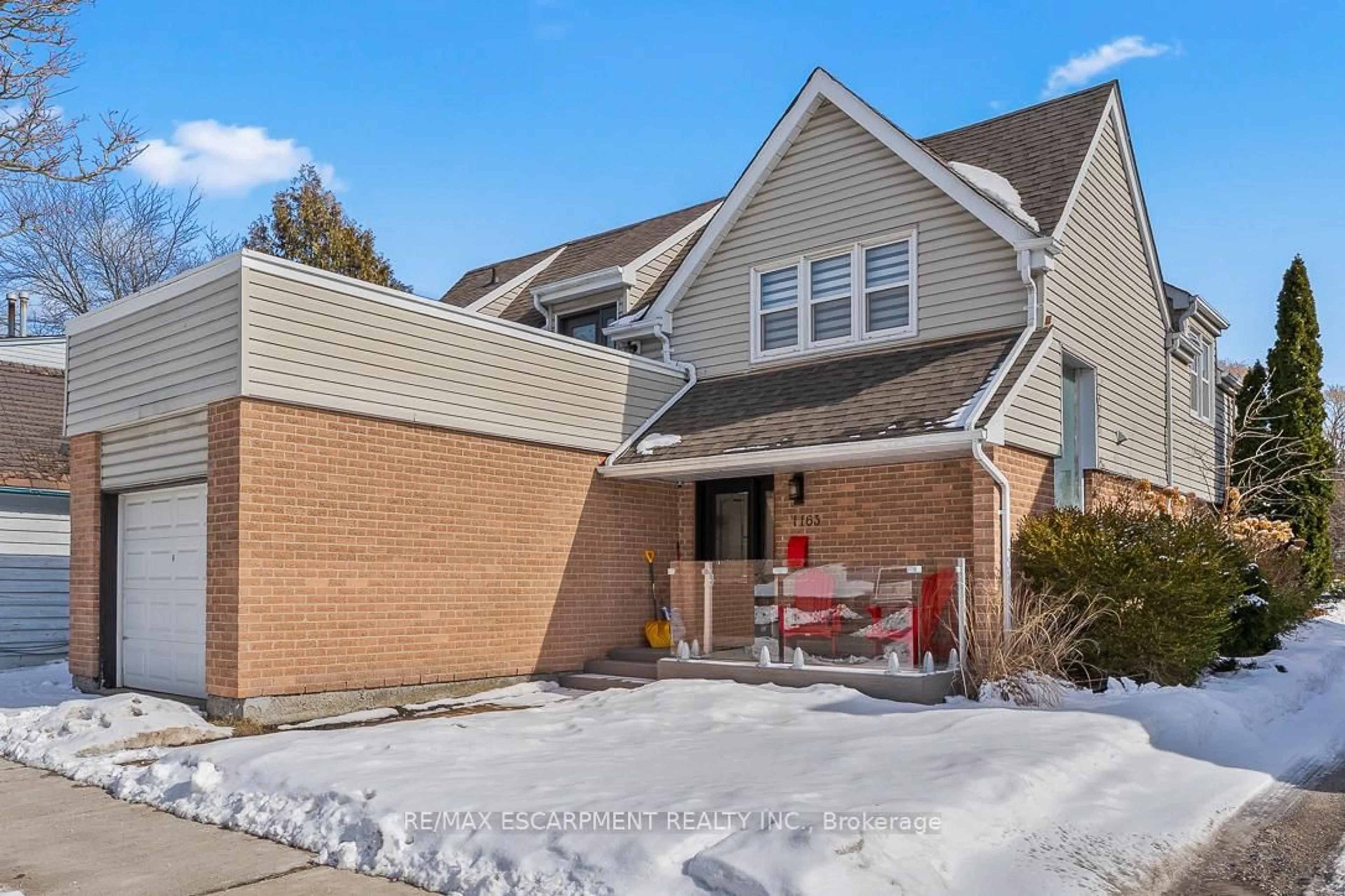 Home with brick exterior material, street for 1163 Kos Blvd, Mississauga Ontario L5J 4L3