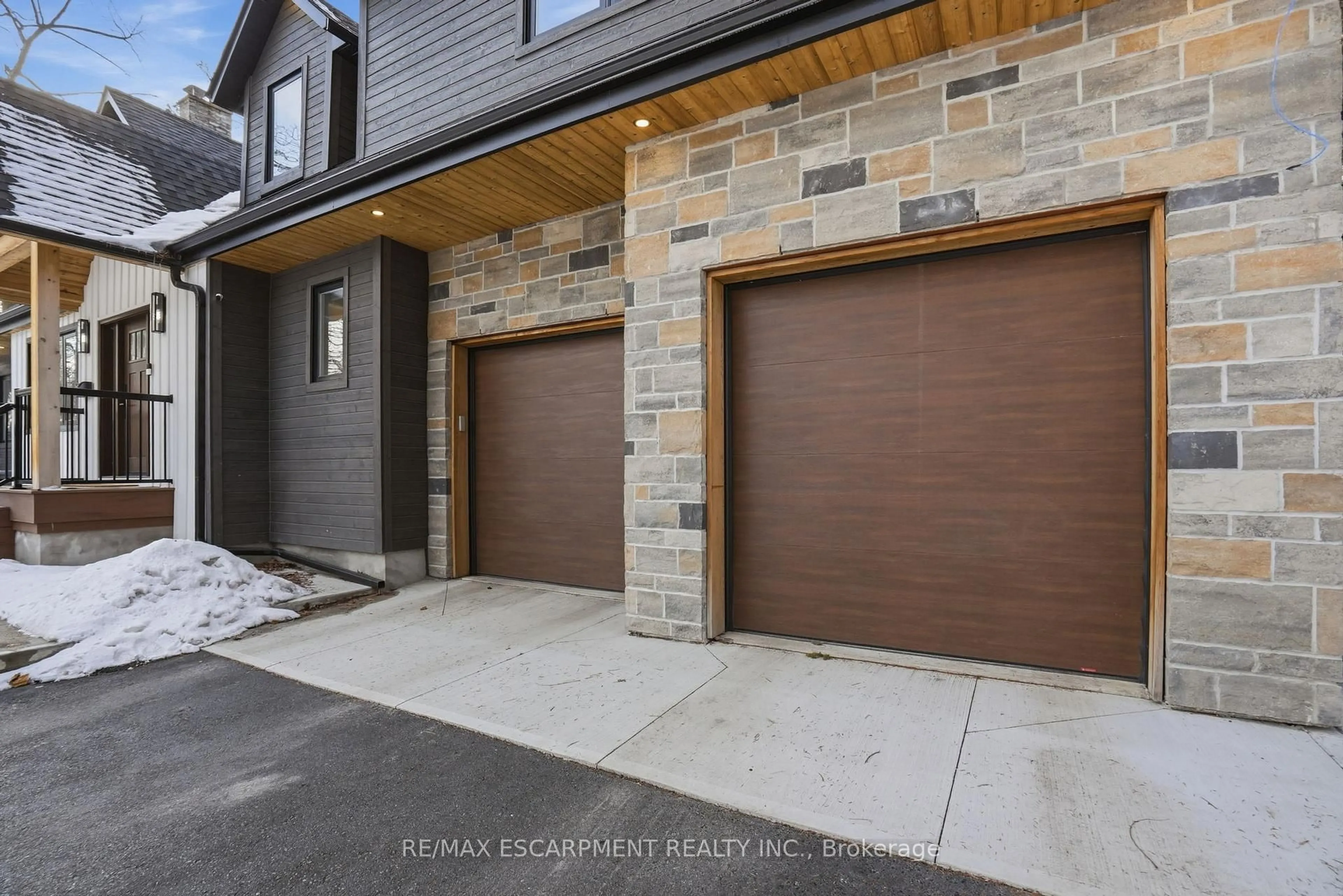 Unknown for 29 Pinewood Tr, Mississauga Ontario L5G 2L2