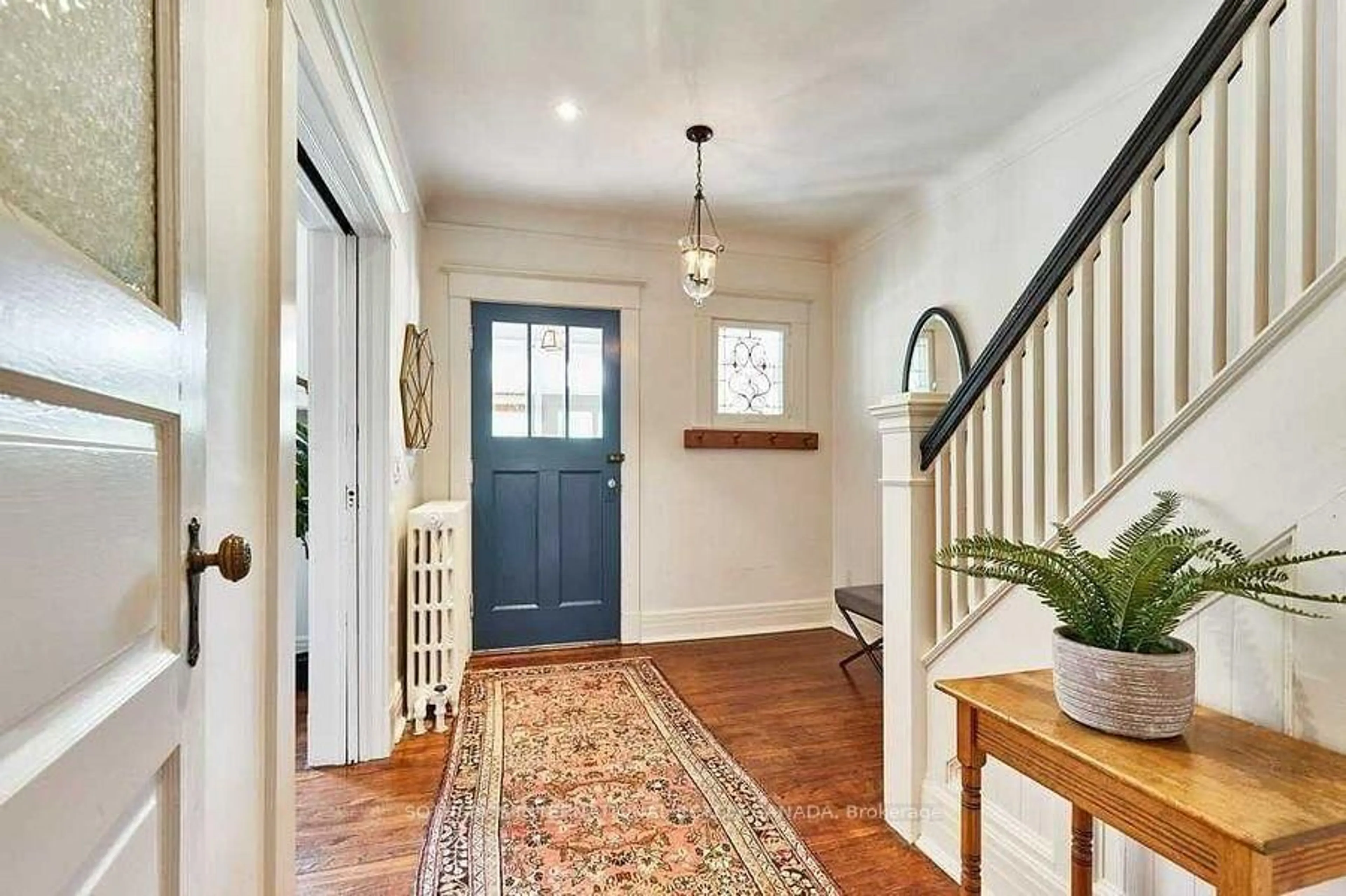 Indoor entryway for 71 Gilmour Ave, Toronto Ontario M6P 3A8